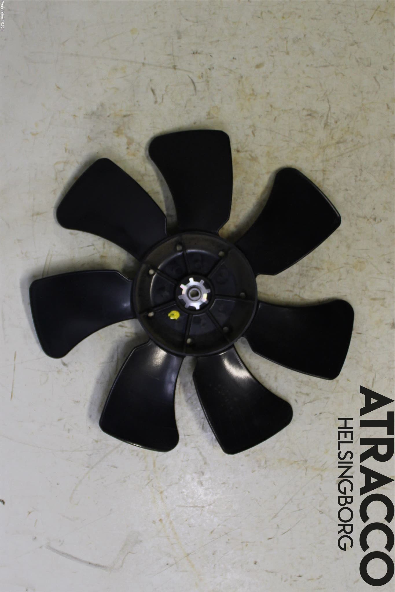 Mitsubishi OUTLANDER 07-12 Kylfläkt-Vinge