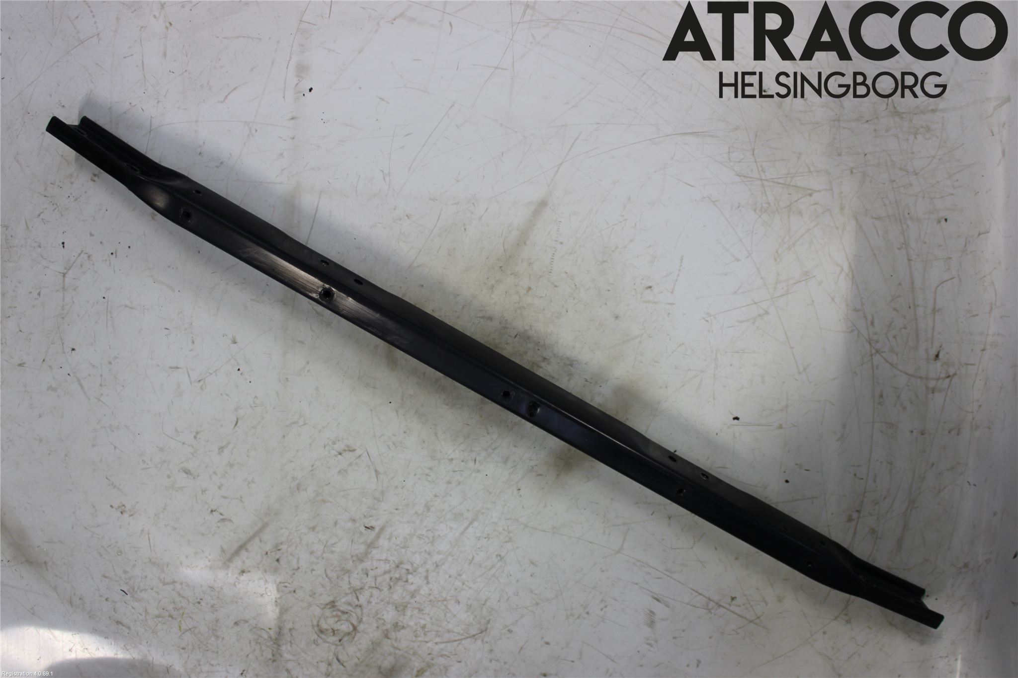 BMW 5 GT F07 09-17 Front Huvlåsplåt-Balk