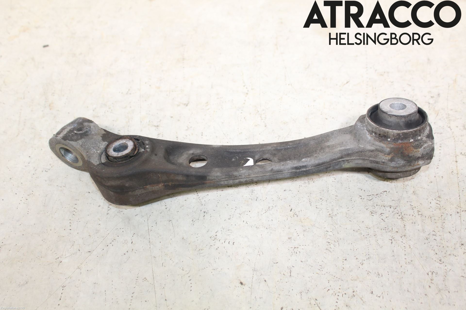 BMW 5 F10/F11/F18 09-17 Bärarm Fram Undre Vä