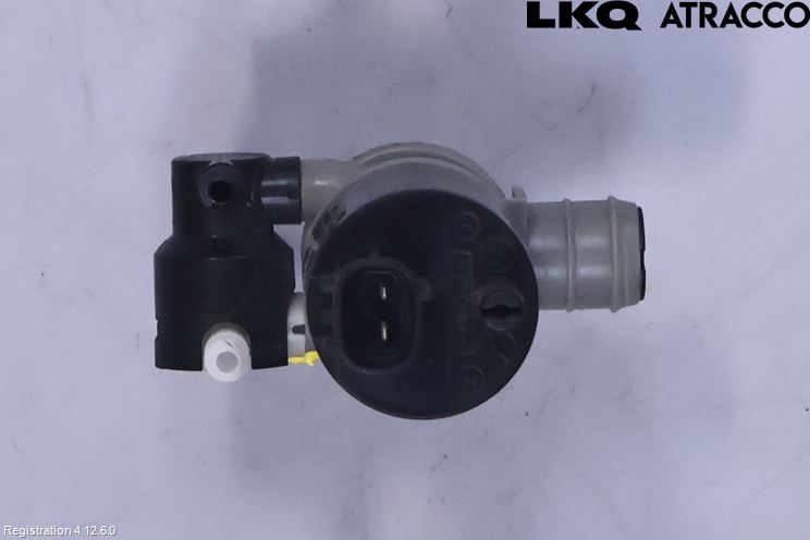 Toyota YARIS CROSS XP21 21- Spolarpump Vindruta