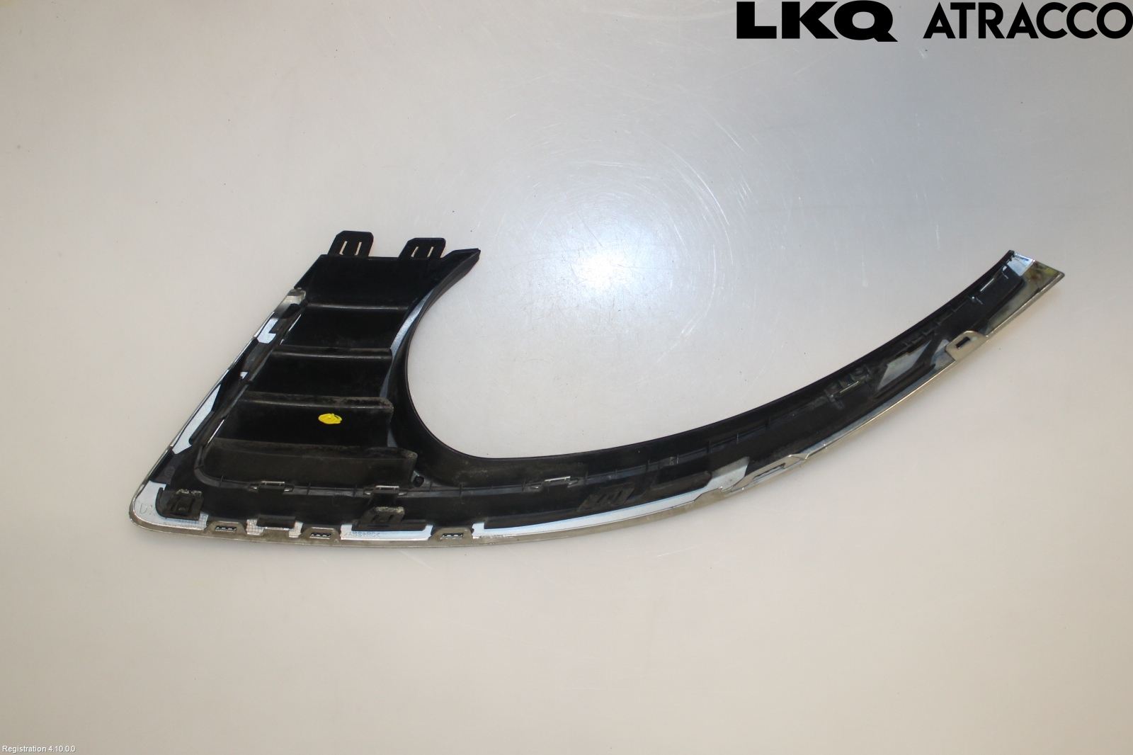 Saab 9-5     06-10 Strålkastarsarg Höger