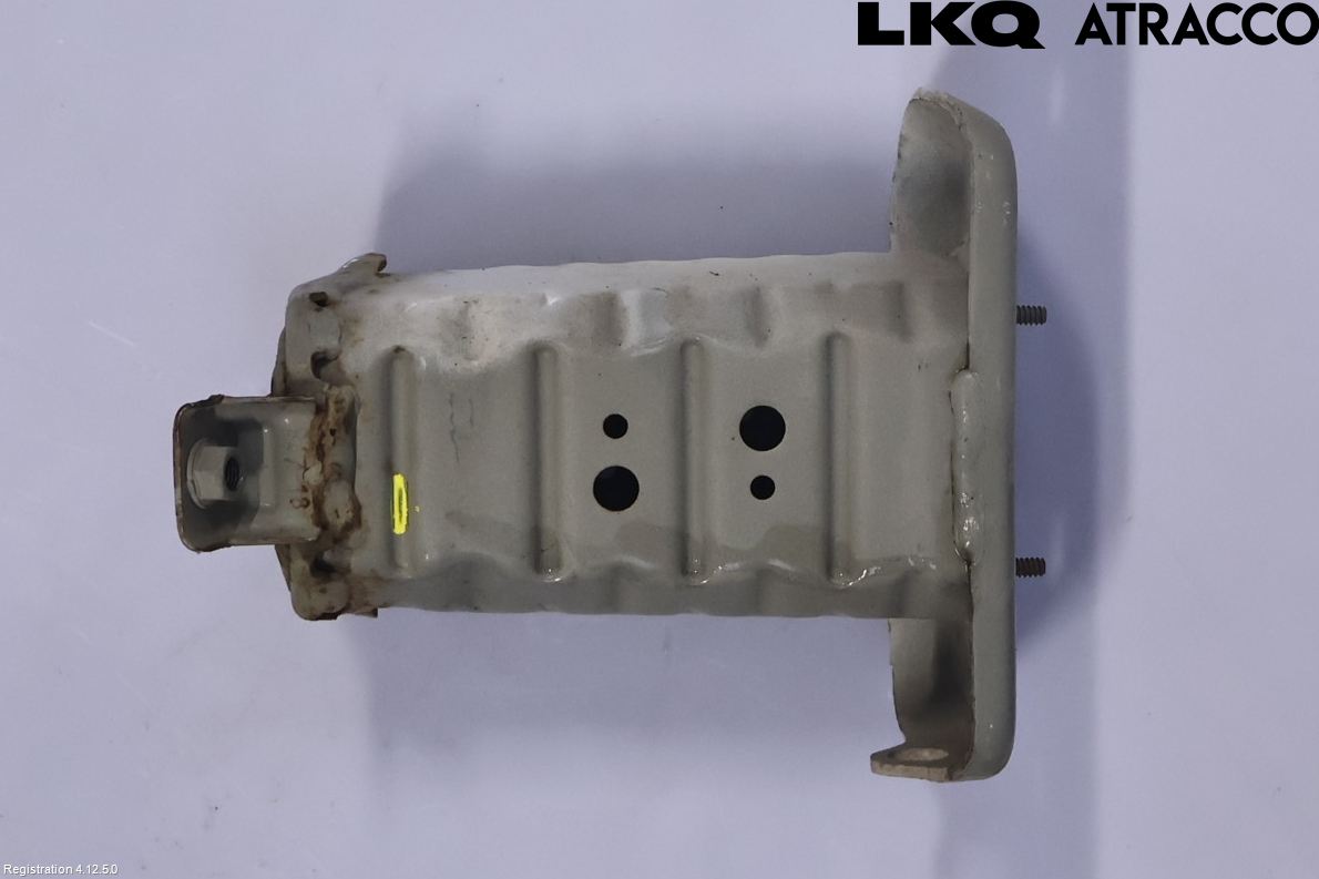Toyota YARIS XP130 15-20 Stötfångarbärjärn Fram
