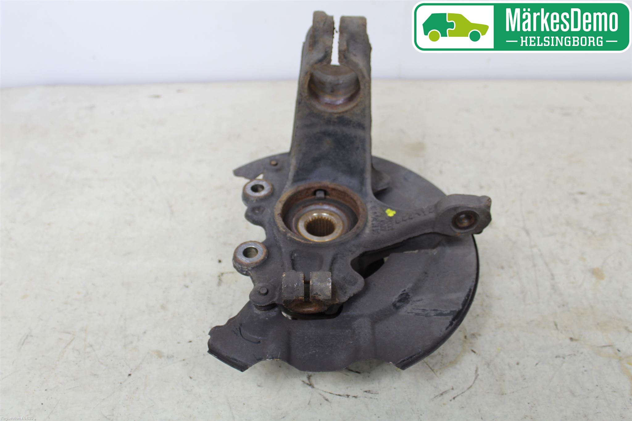 Ford FOCUS 11-14 Styrspindel Lagerhus Hö