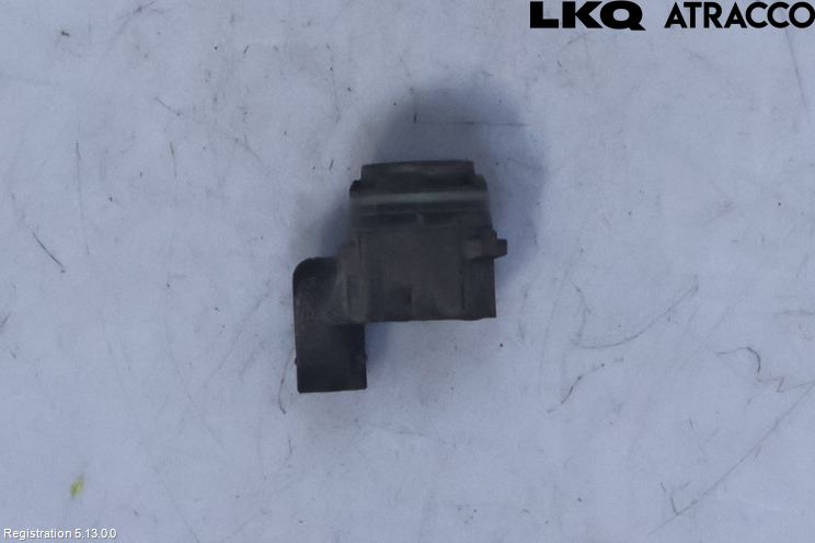 Volkswagen VW TOUAREG CR 18- Parkeringshjälp Frontsensor
