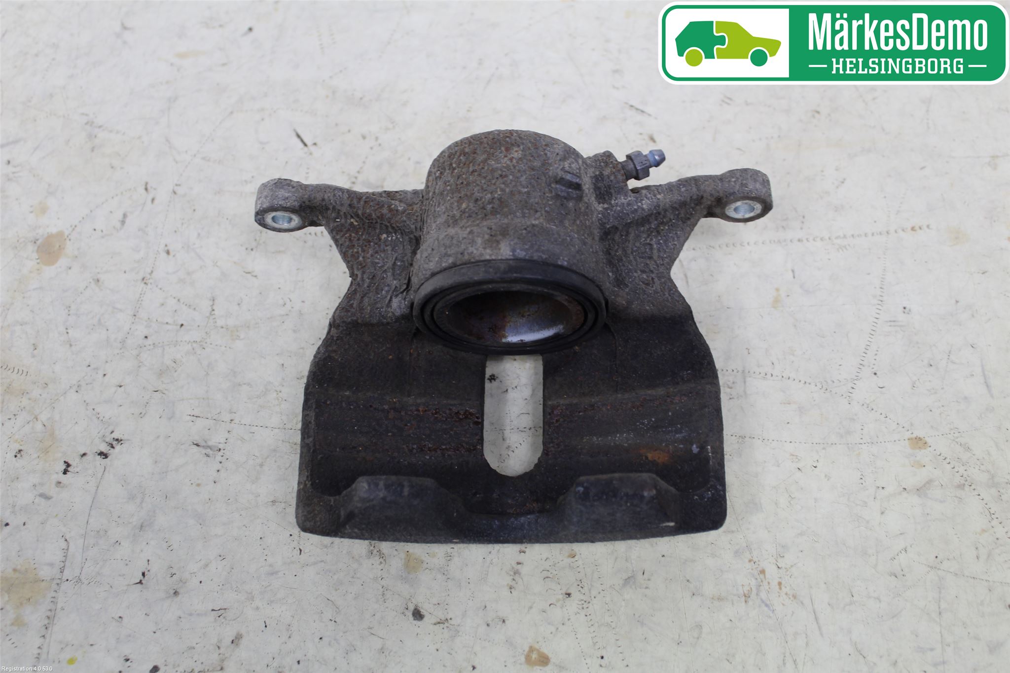 Volkswagen VW PASSAT 15-19 Bromsok Fram Höger