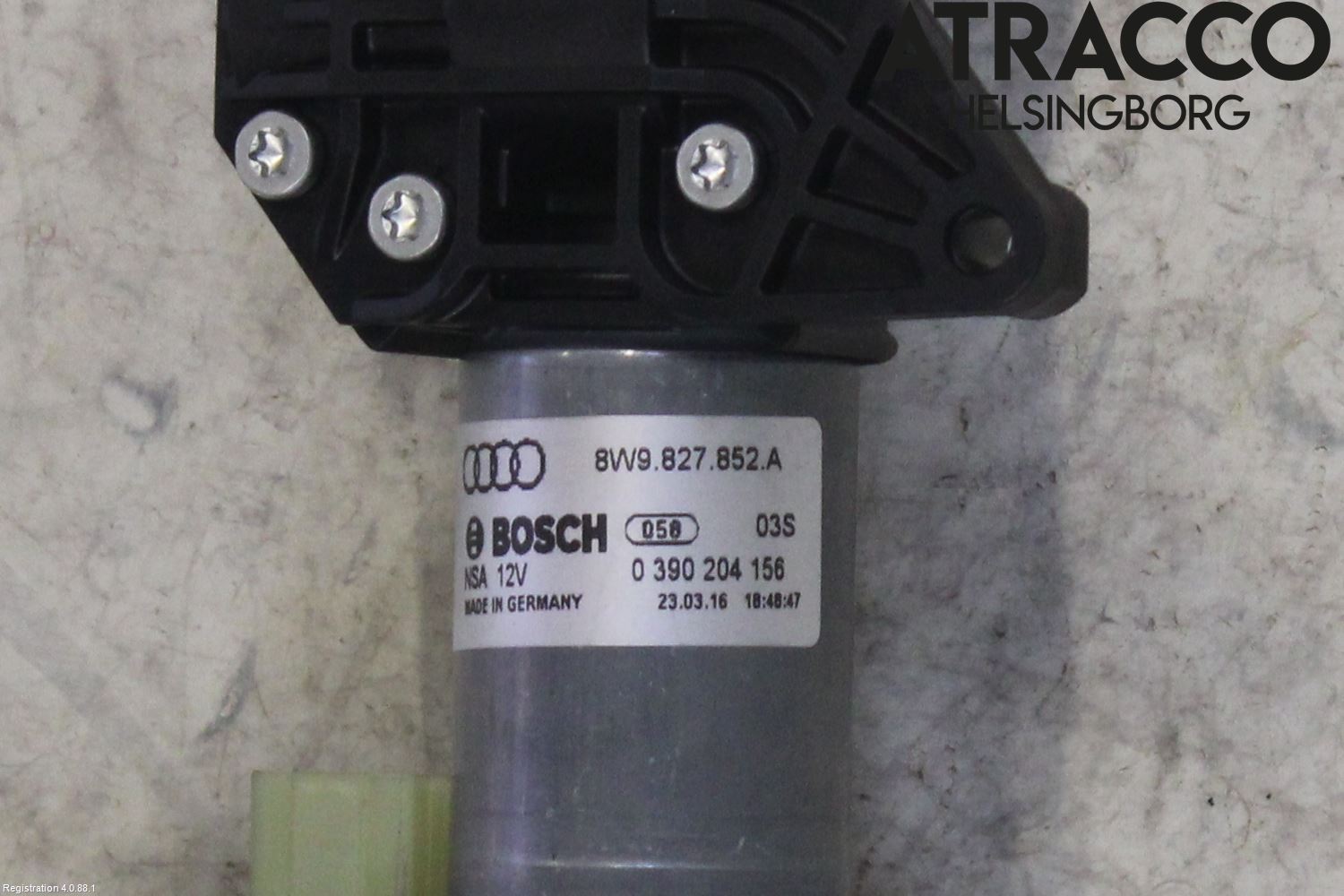 Audi A4/S4 B9 16-19 Bakluckeöppnare Automatisk