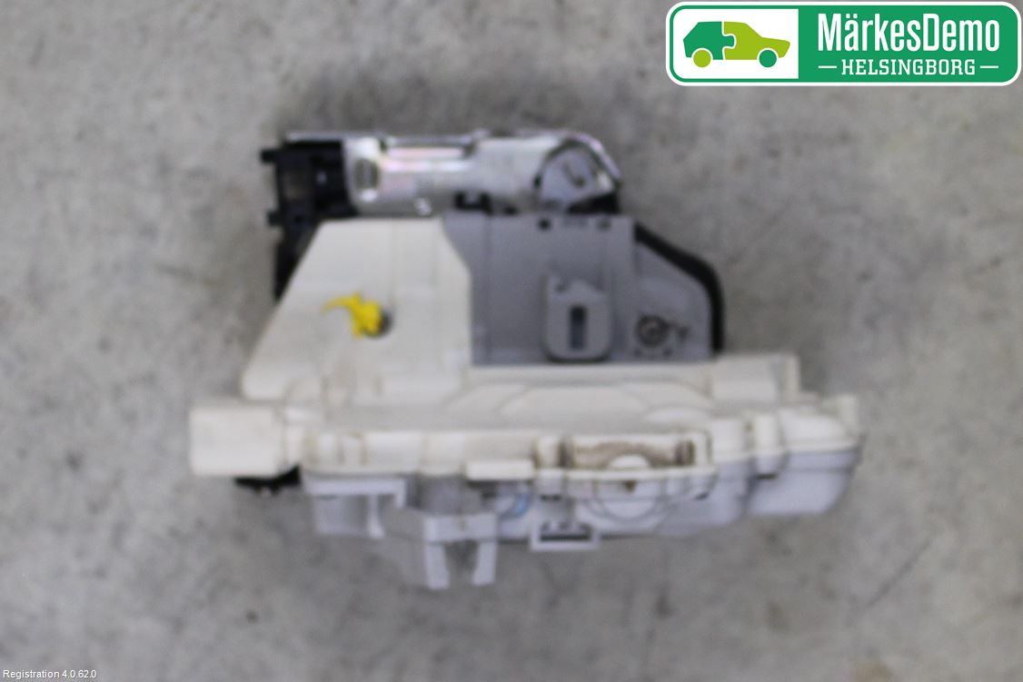 Volkswagen VW TOUAREG 7P 11-18 Centrallåsmotor Höger