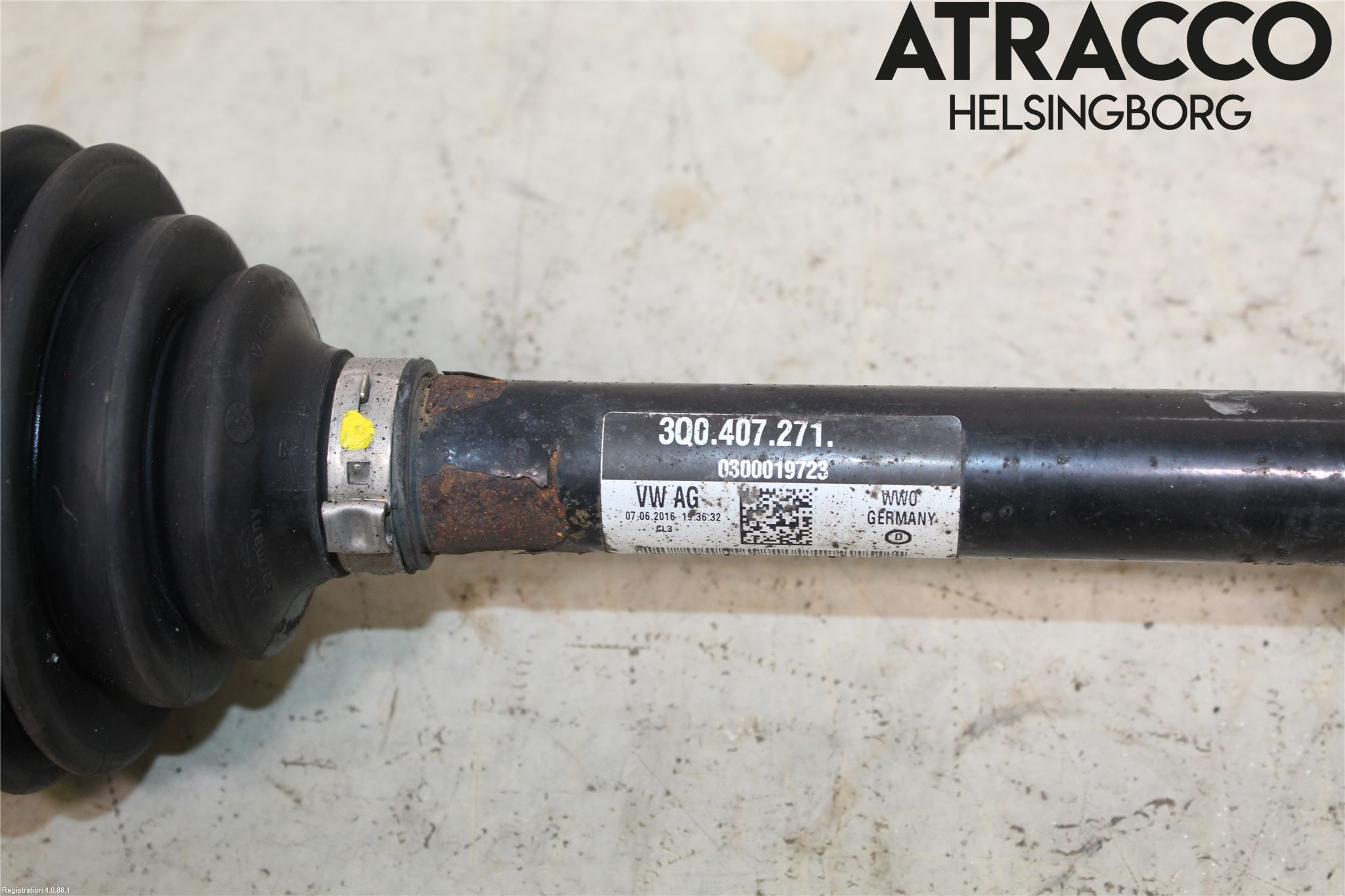 Volkswagen VW PASSAT 15-19 Drivaxel Fram Vänster