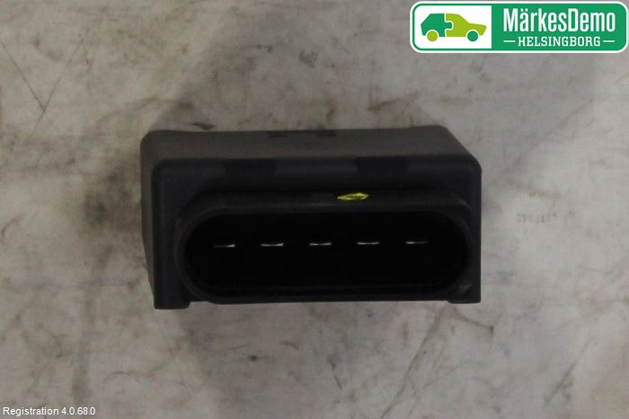 Volkswagen VW PASSAT 15-19 Styrenhet Bränslepump