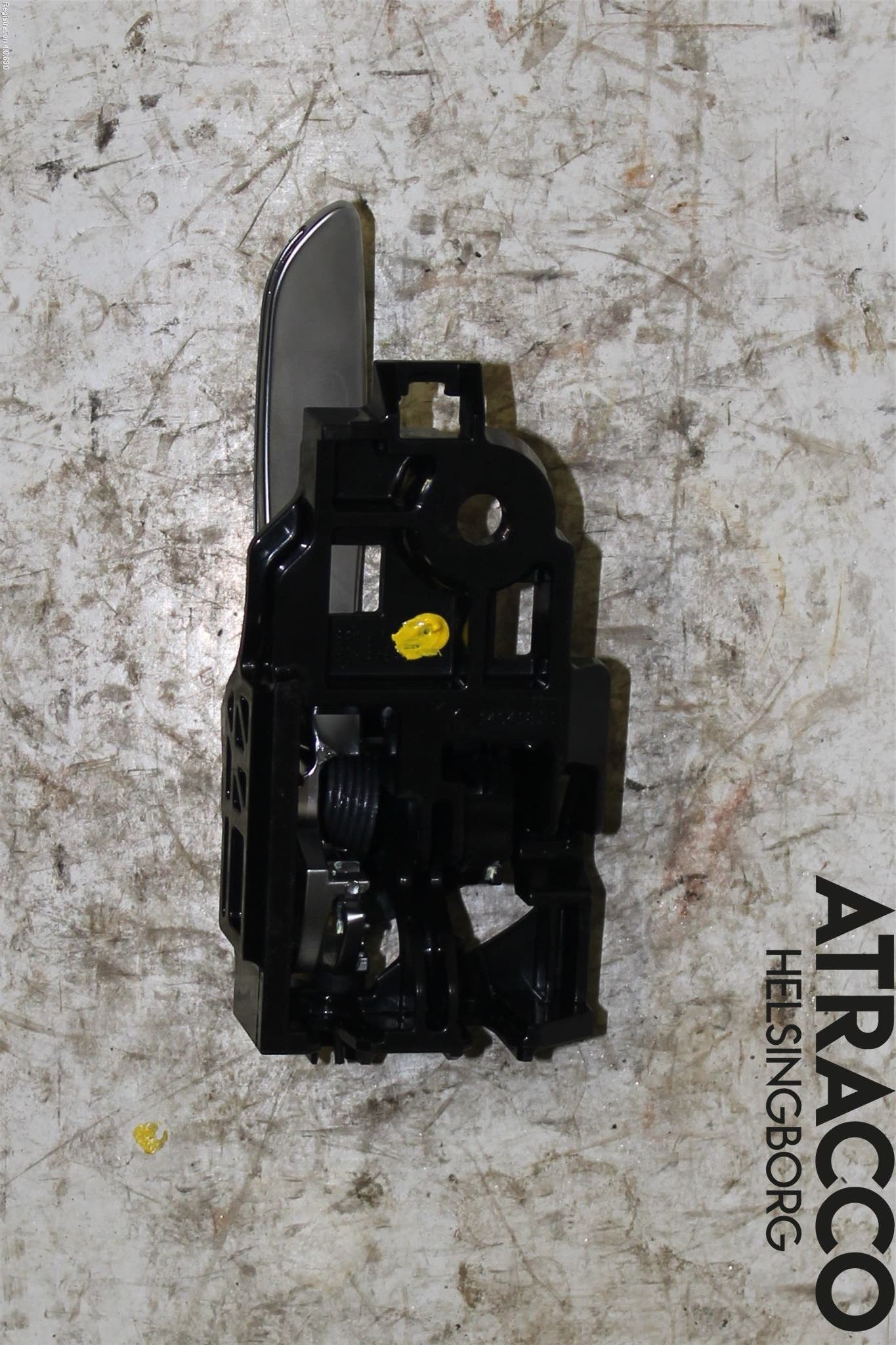 Toyota C-HR 16-23 Dörrhandtag Inre Vä