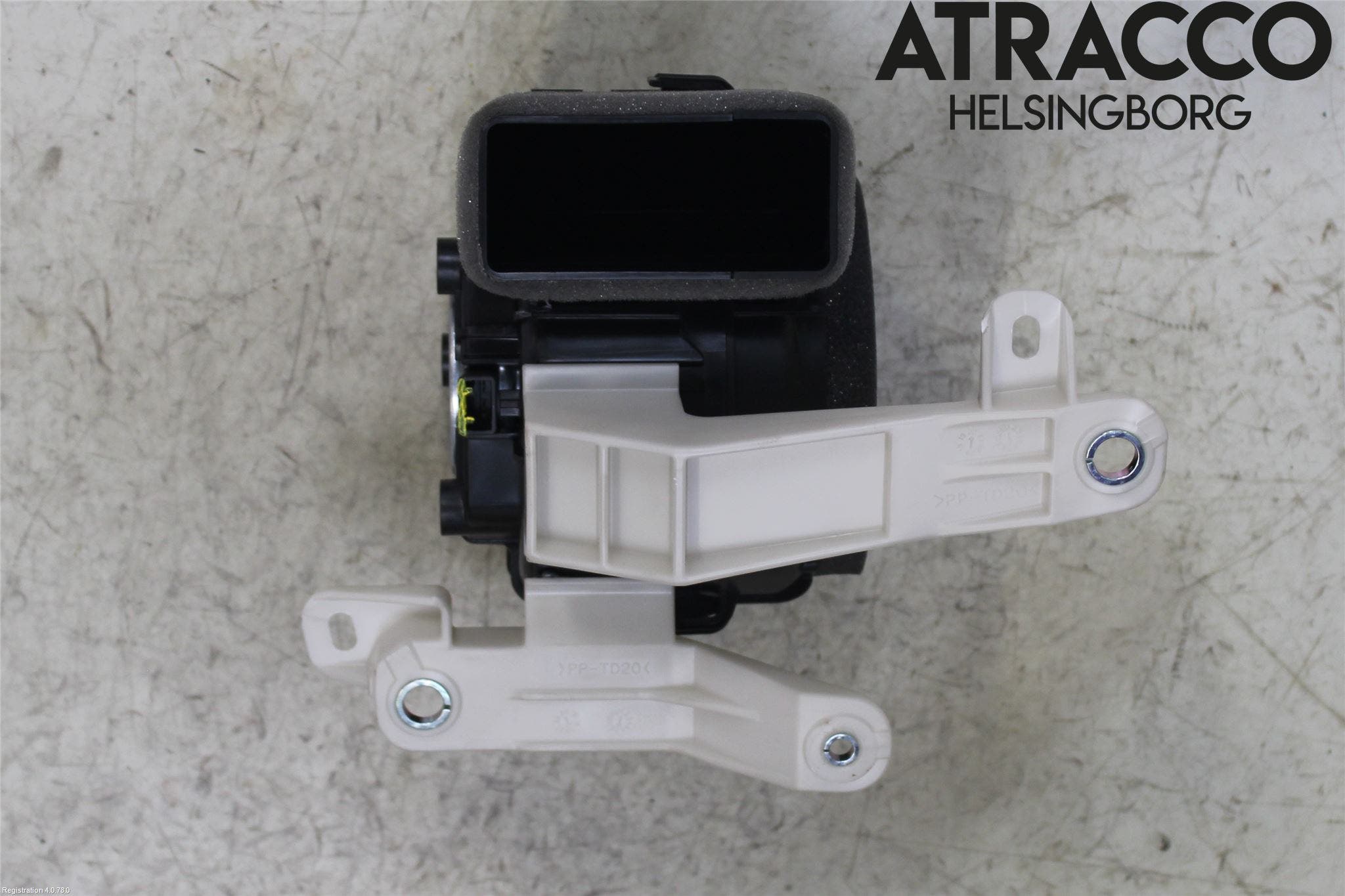 Toyota YARIS XP21 20- Kylfläkt El