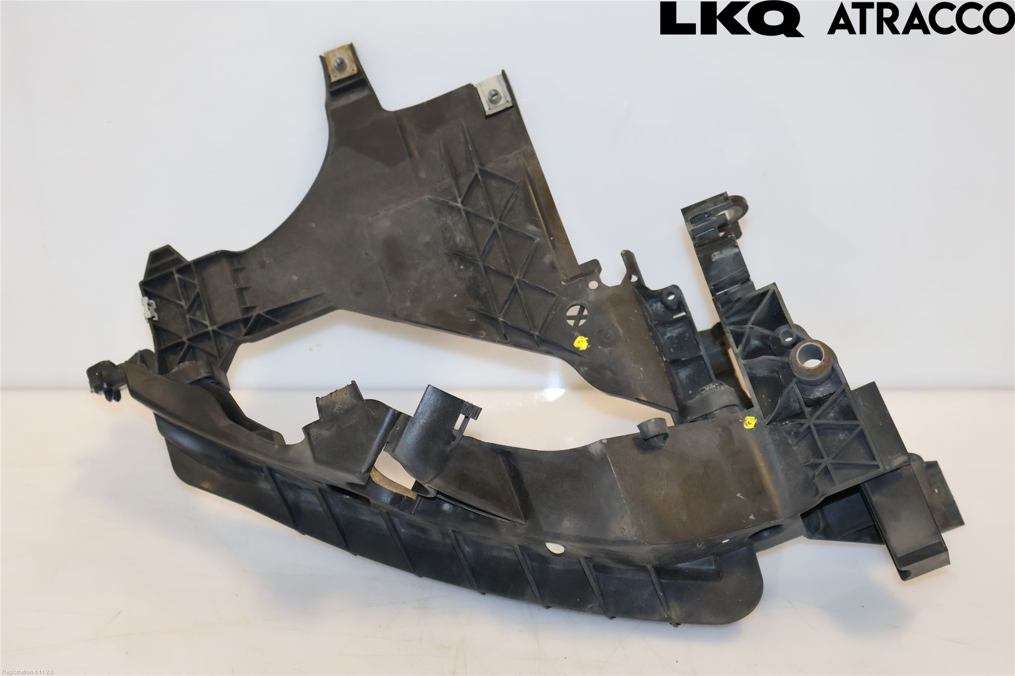 Audi A4 12-15 Strålkast Fästsarg