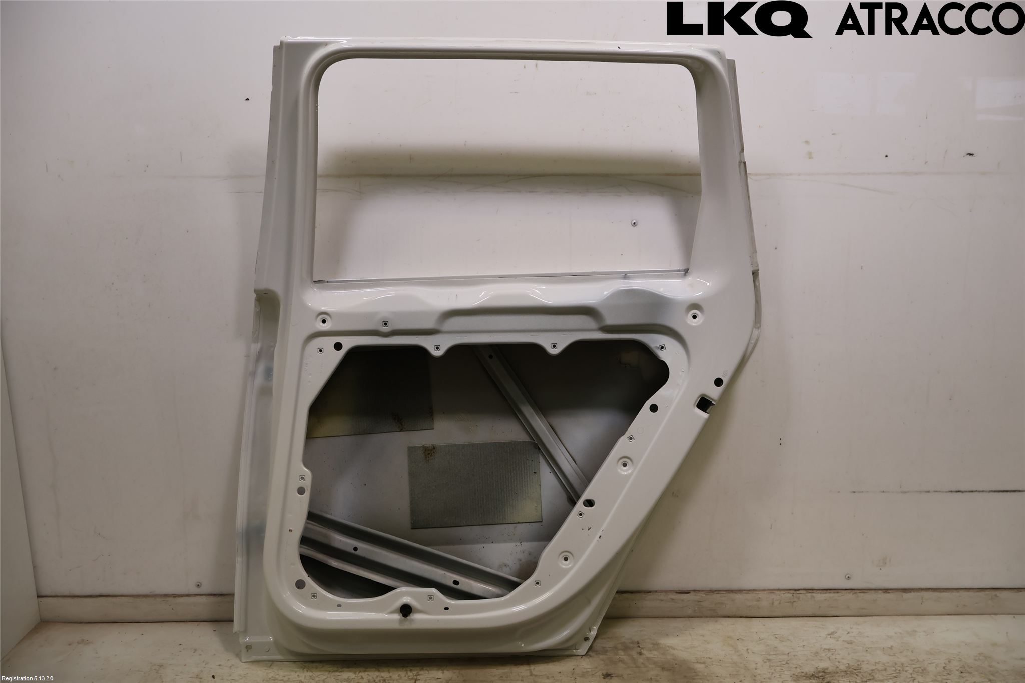 Volkswagen VW PASSAT 11-14 Dörr Bak Höger