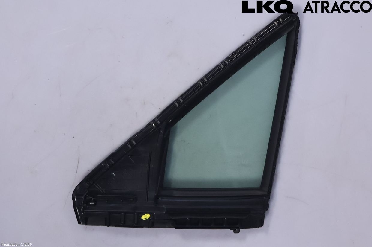 Toyota COROLLA CROSS XG10 22- Dörruta Fram Lilla Hö