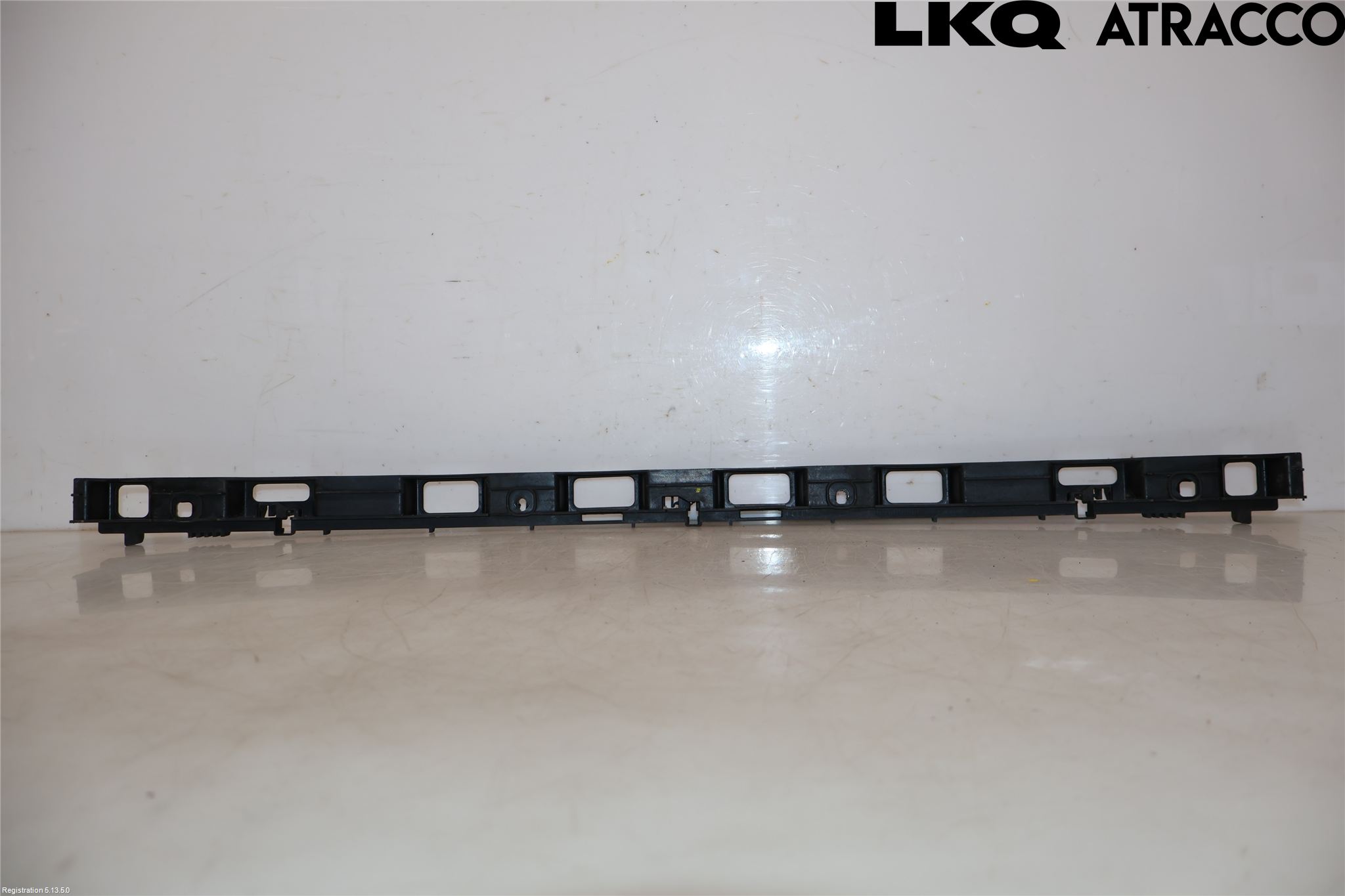 Volkswagen VW TOURAN 10-15 Stötfångardel Bak Mitt