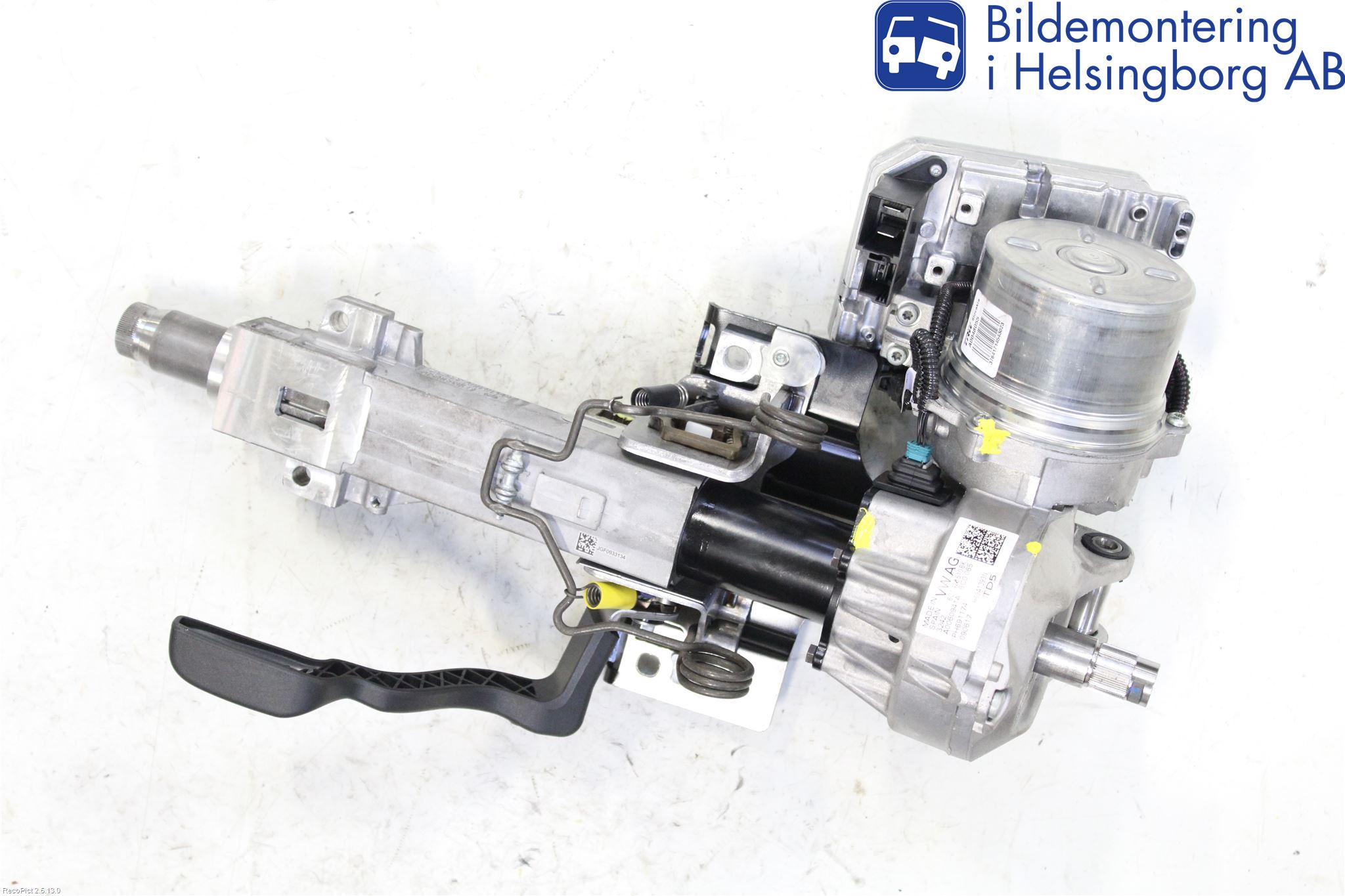 Volkswagen VW POLO 10-17 Rattaxelagg Med Inb Servo