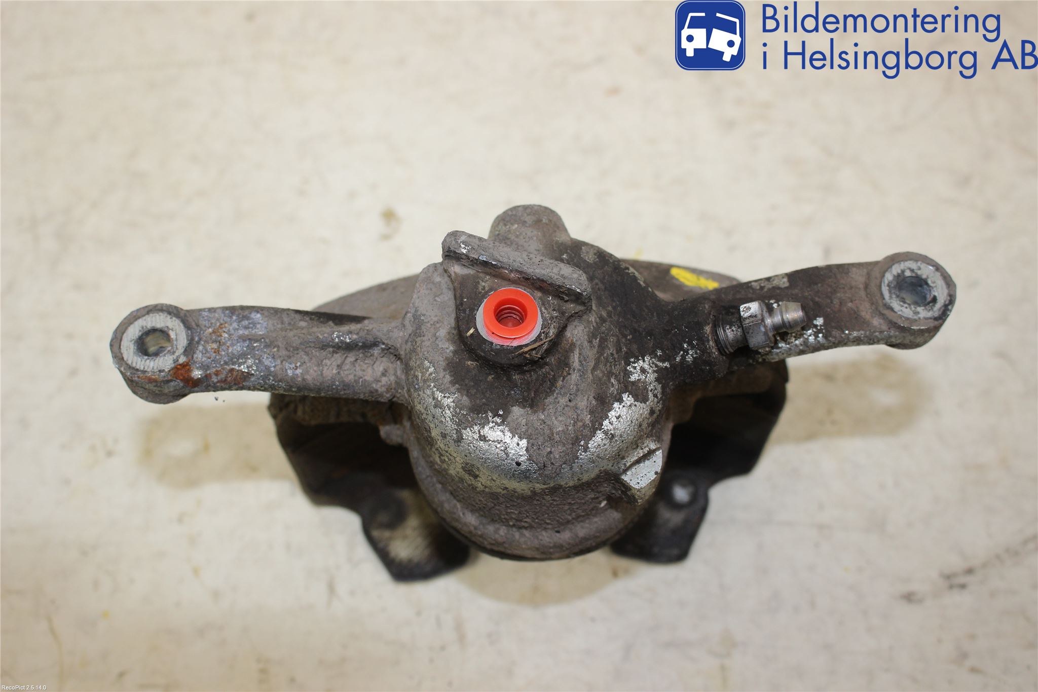 Volkswagen VW PASSAT 15-19 Bromsok Fram Höger