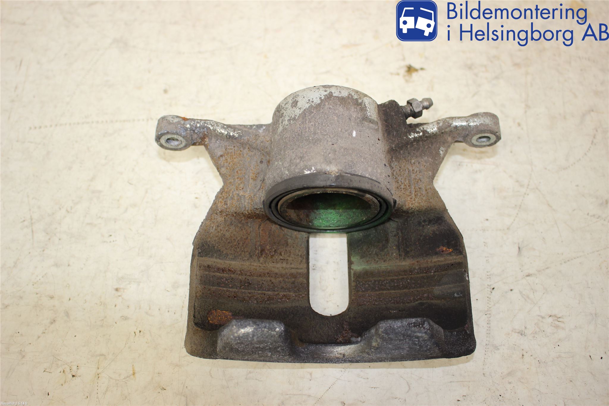 Volkswagen VW PASSAT 15-19 Bromsok Fram Höger