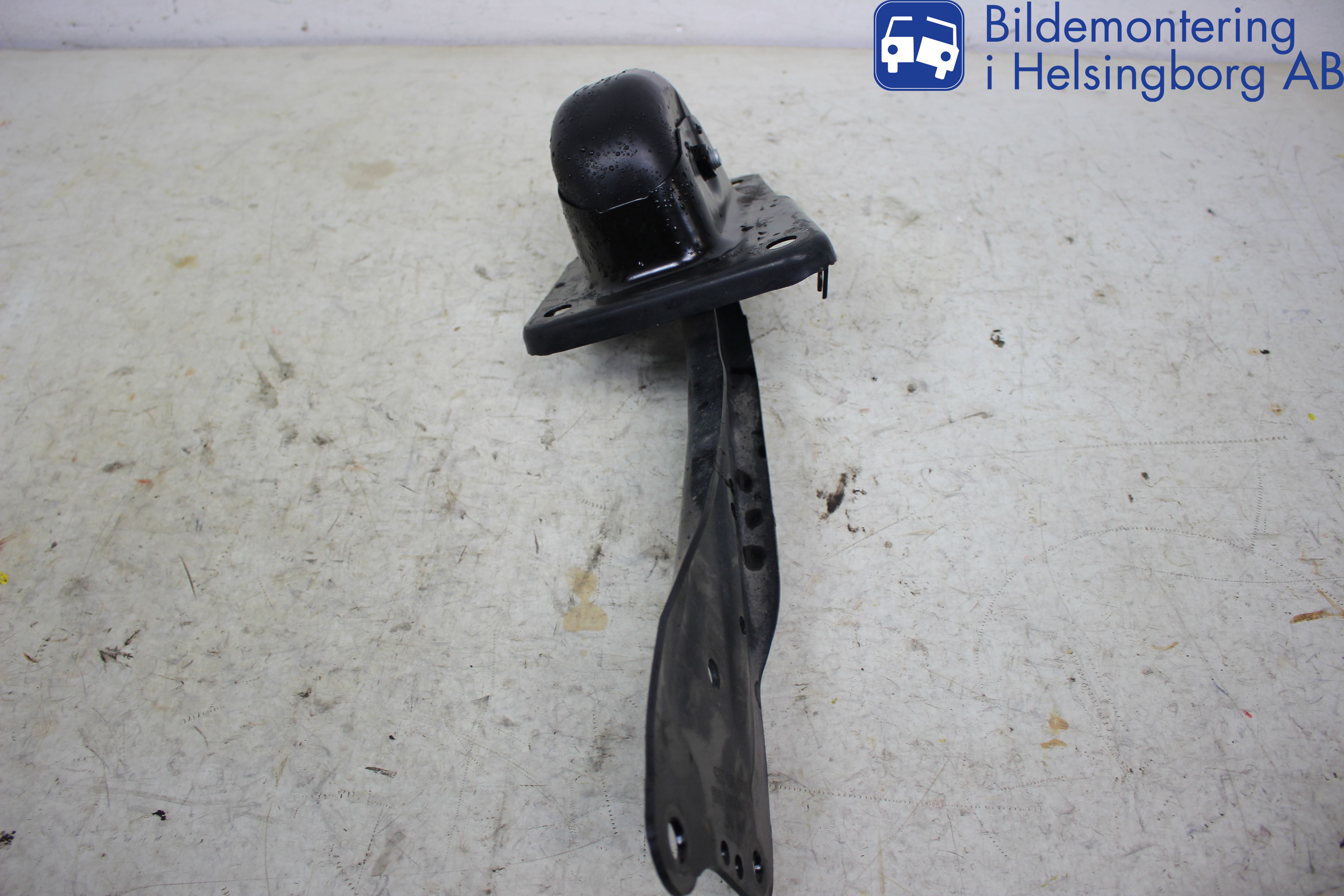 Skoda SUPERB 16-24 Bärarm Bak Vänster