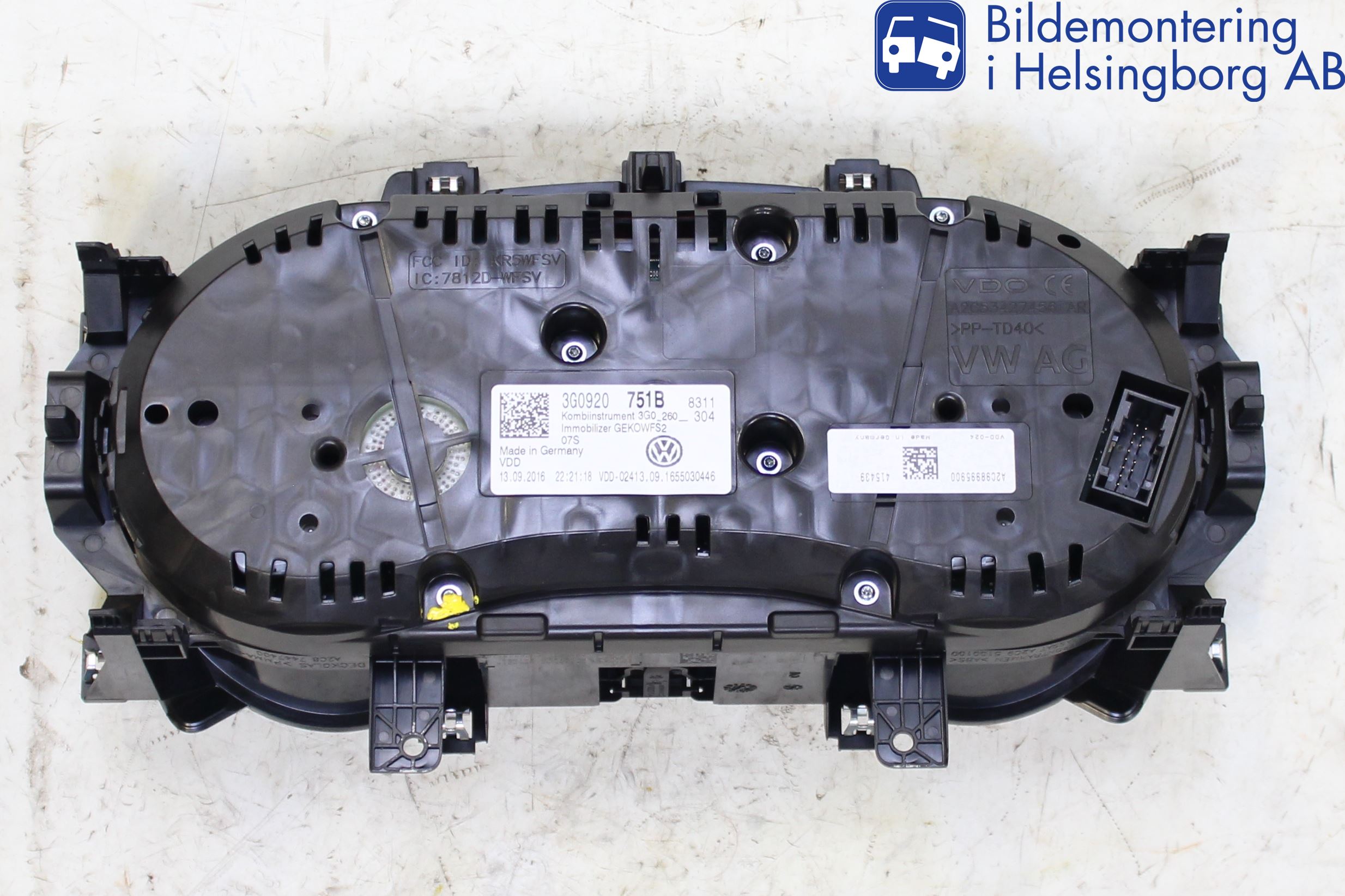 Volkswagen VW PASSAT 15-19 Instrument Komb
