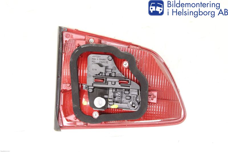 Volkswagen VW TOURAN 10-15 Bakljus Lucka Hö