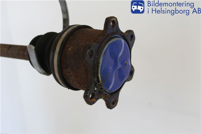 Toyota HI-ACE 06-12 Drivaxel Bak Vänster