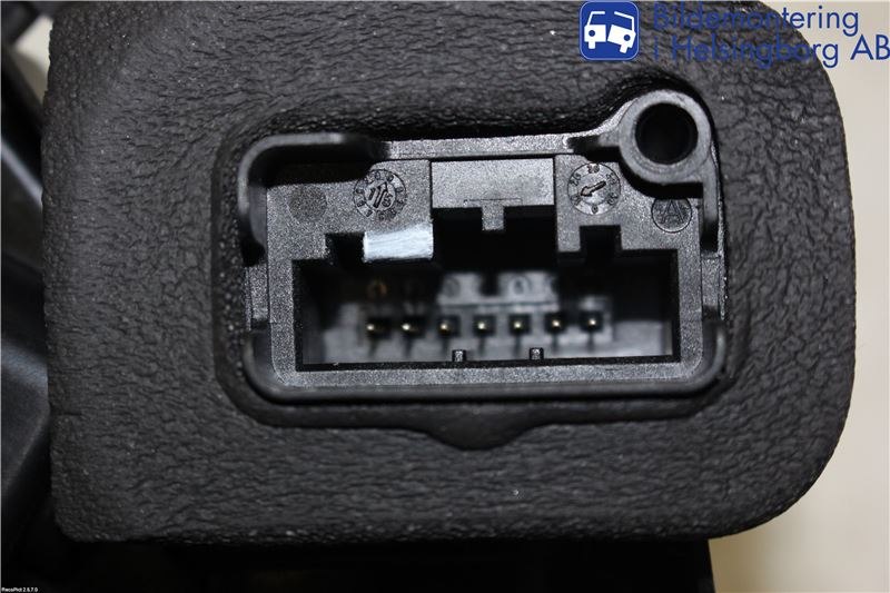 Volkswagen VW PASSAT 15-19 Centrallåsmotor Höger