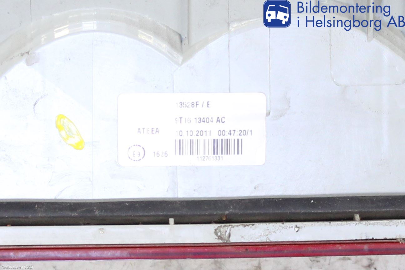 Ford TRANSIT CONNECT 09-13 Bakljus Höger