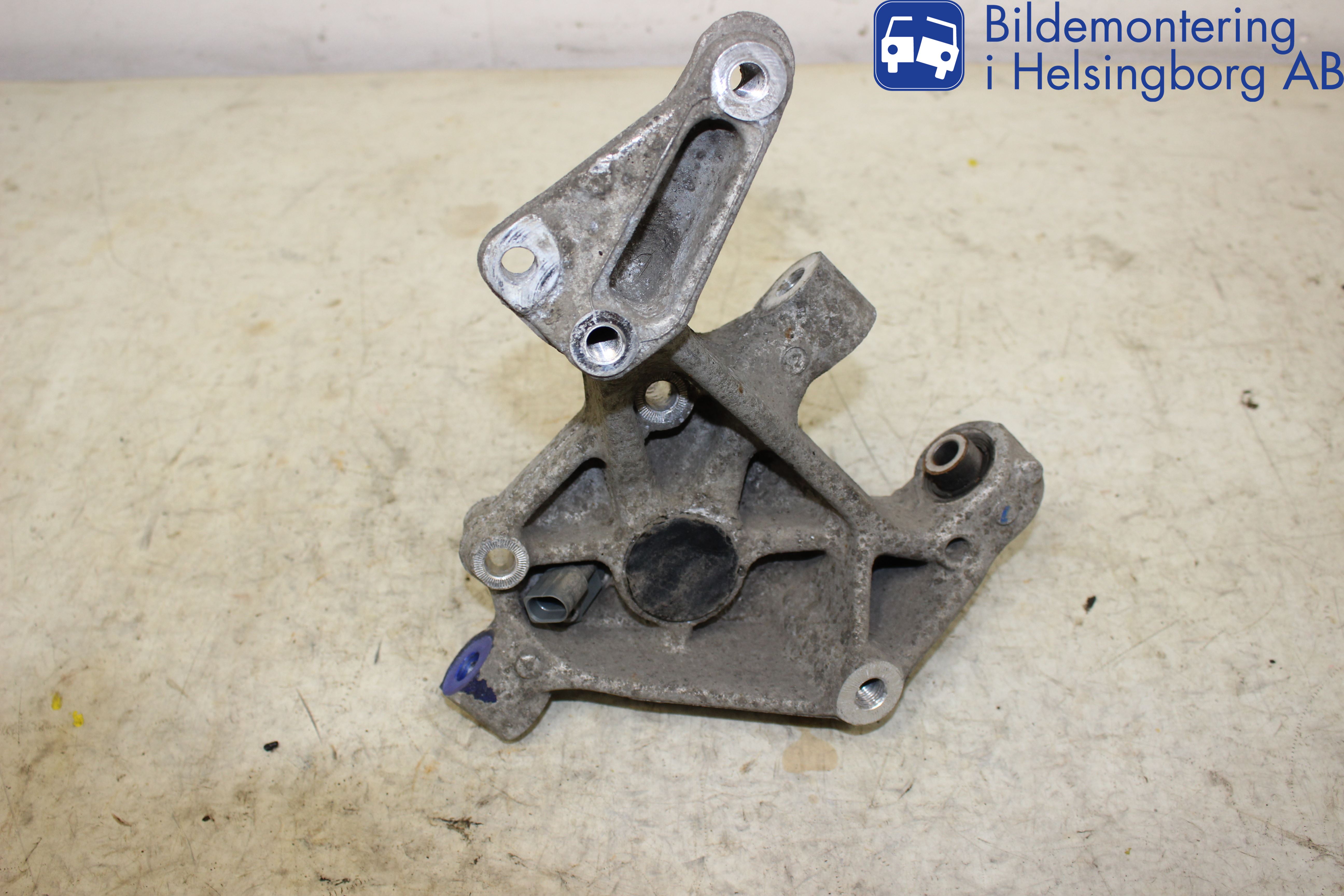 Volkswagen VW PASSAT 11-14 Hjullagerhus-Spindel Vä B