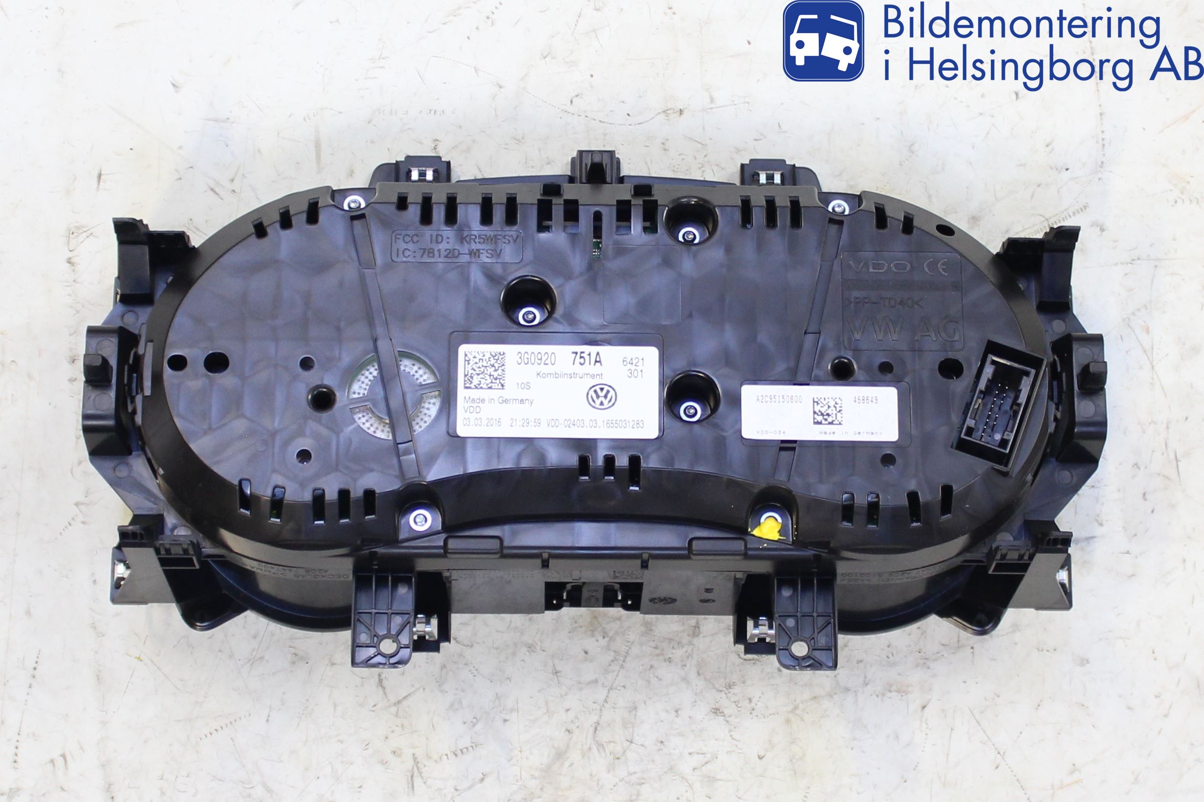 Volkswagen VW PASSAT 15-19 Instrument Komb