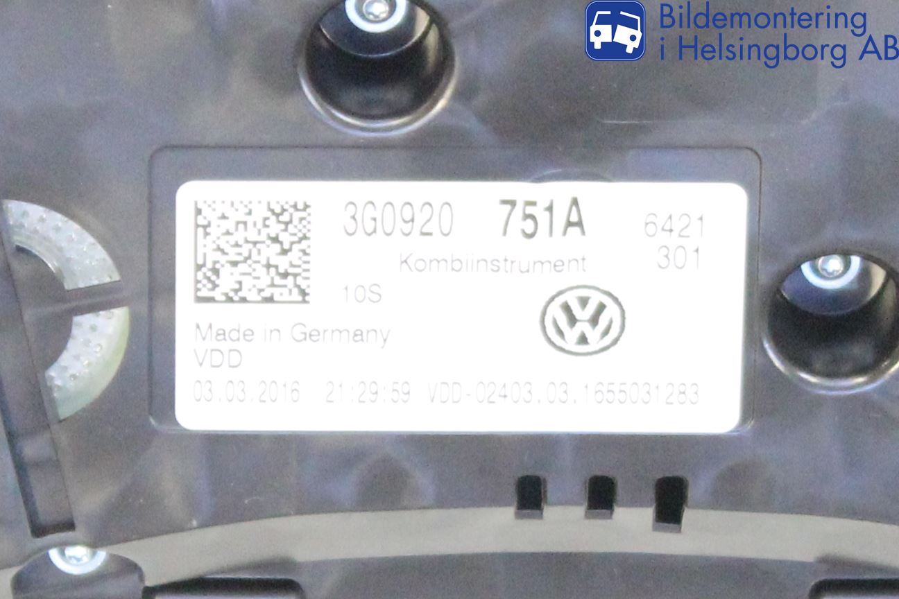 Volkswagen VW PASSAT 15-19 Instrument Komb