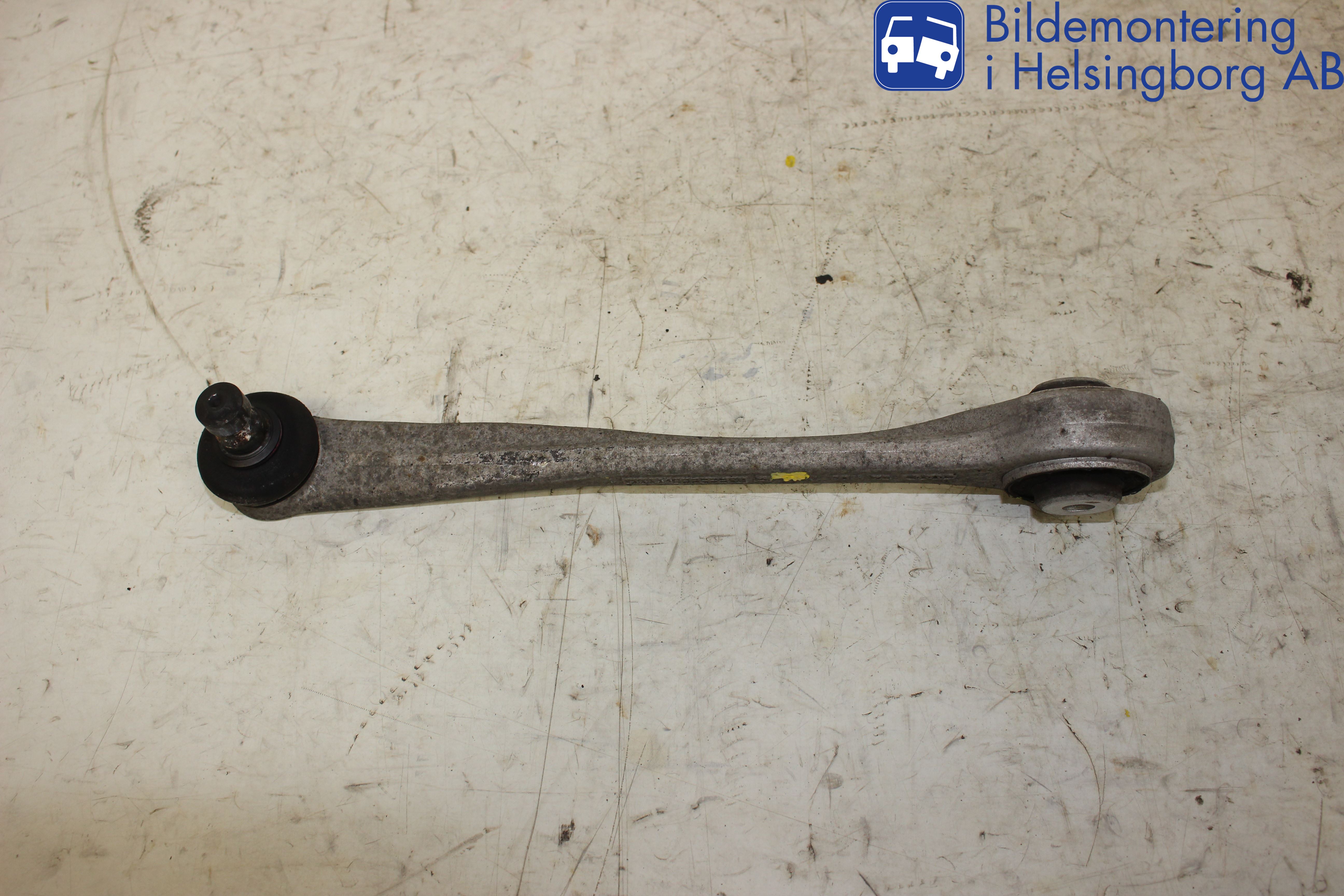 Audi A4 12-15 Bärarm Fram Övre Vä