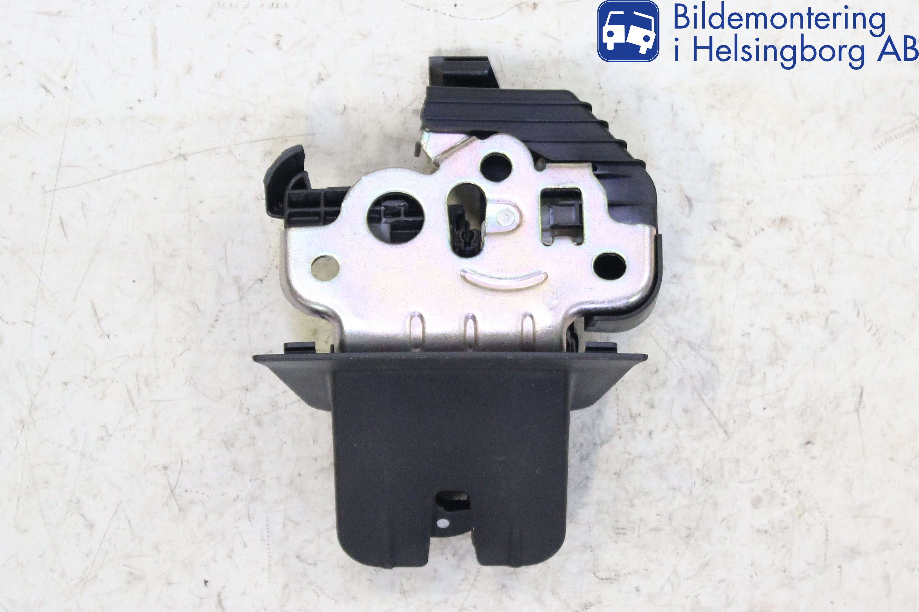 Audi A4 12-15 Låskista Baklucka