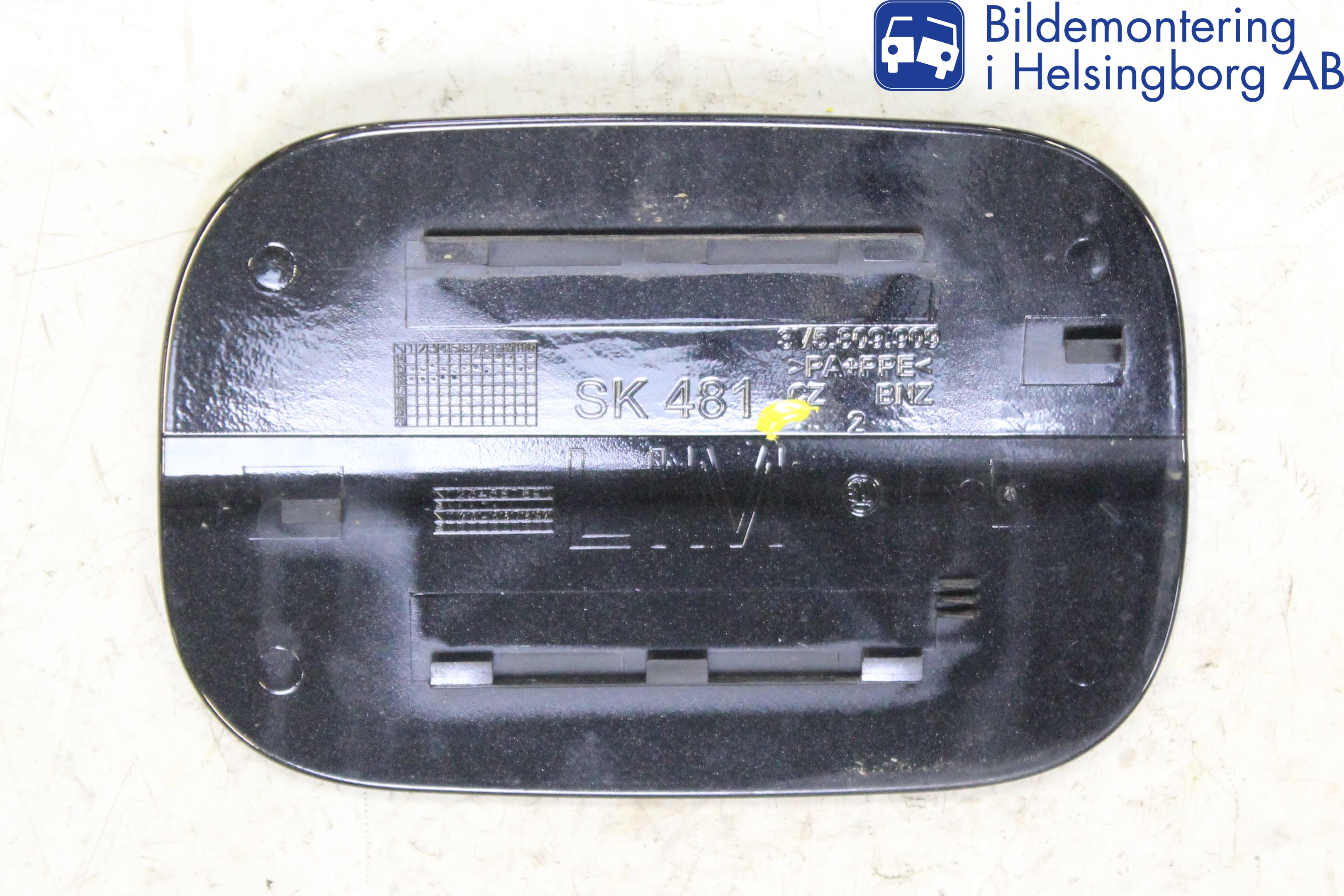 Skoda SUPERB 16-24 Tanklucka