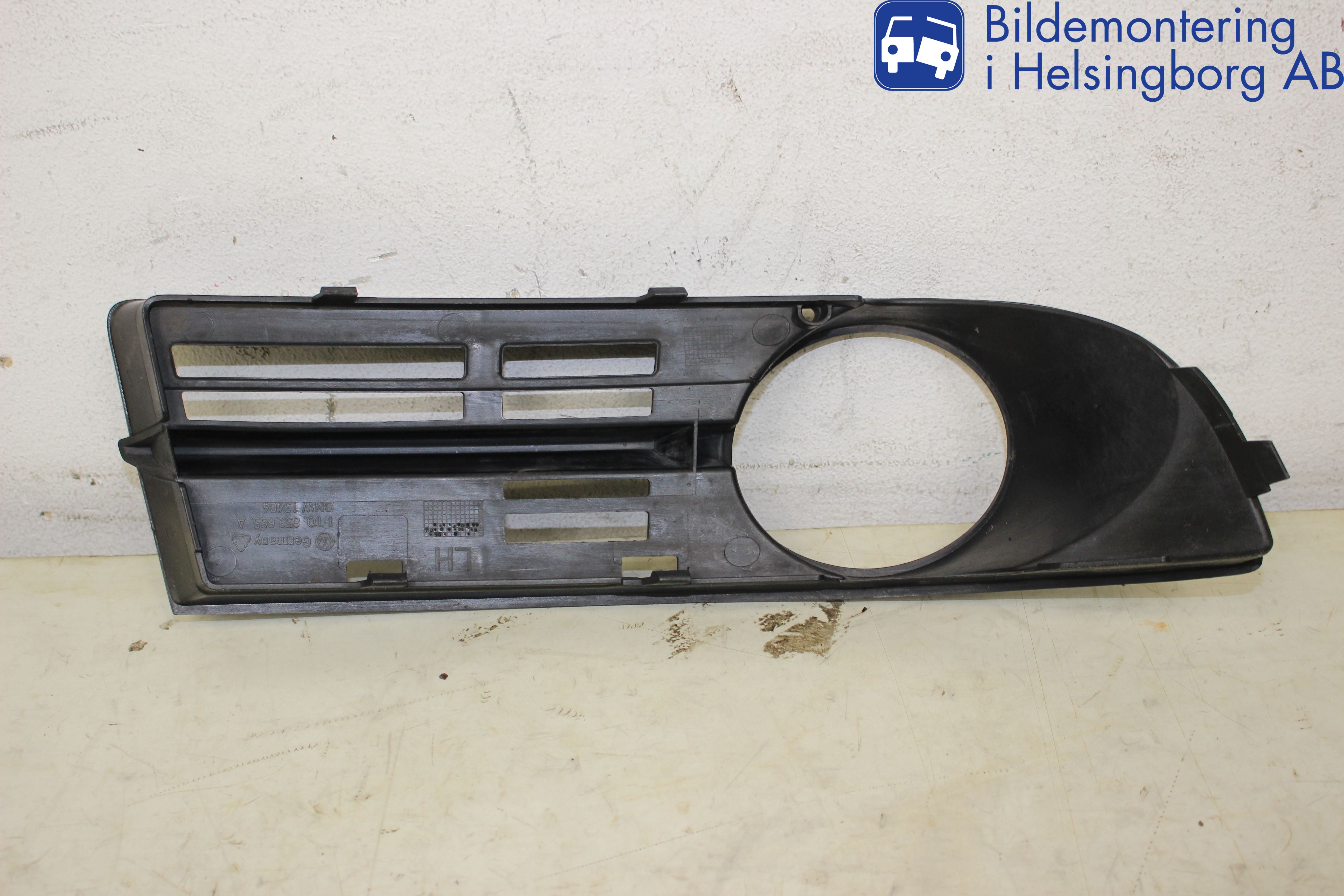 Volkswagen VW TOURAN 03-10 Grilldel Vänster