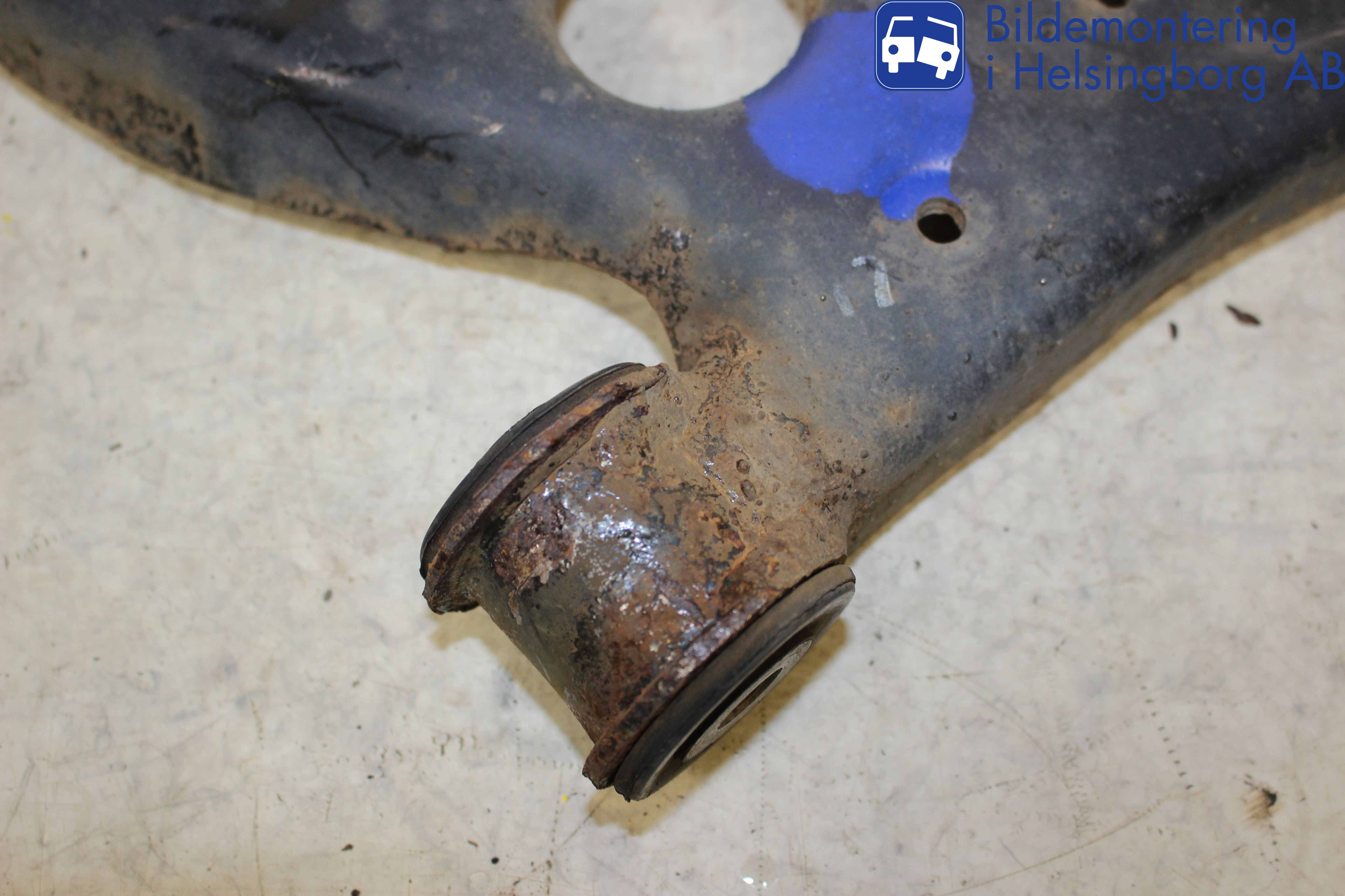 Audi A3/S3 05-13 Bärarm Fram Undre Vä