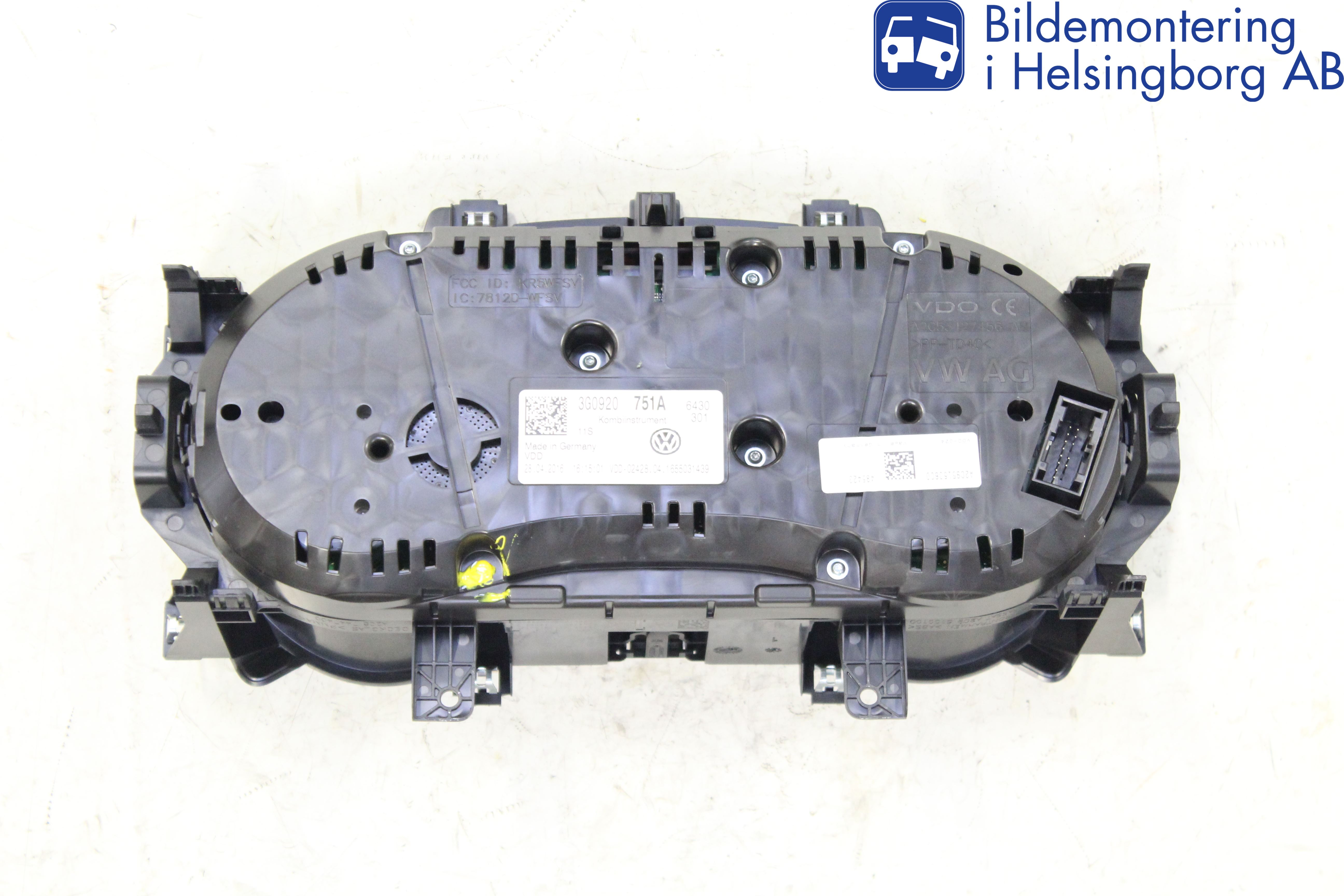 Volkswagen VW PASSAT 15-19 Instrument Komb