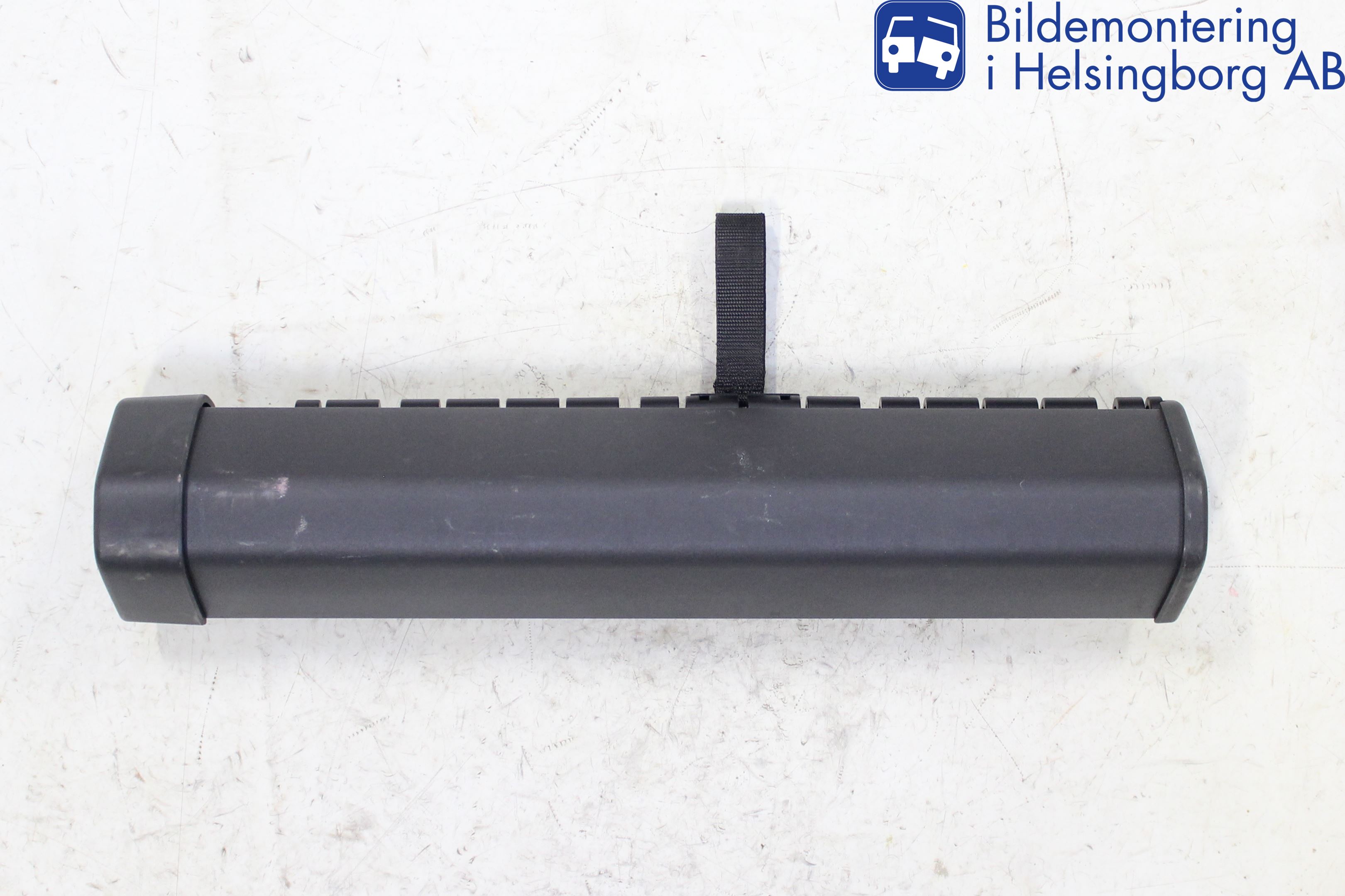 Volvo V70 08-13 Lastförskjutningsskydd-Galler