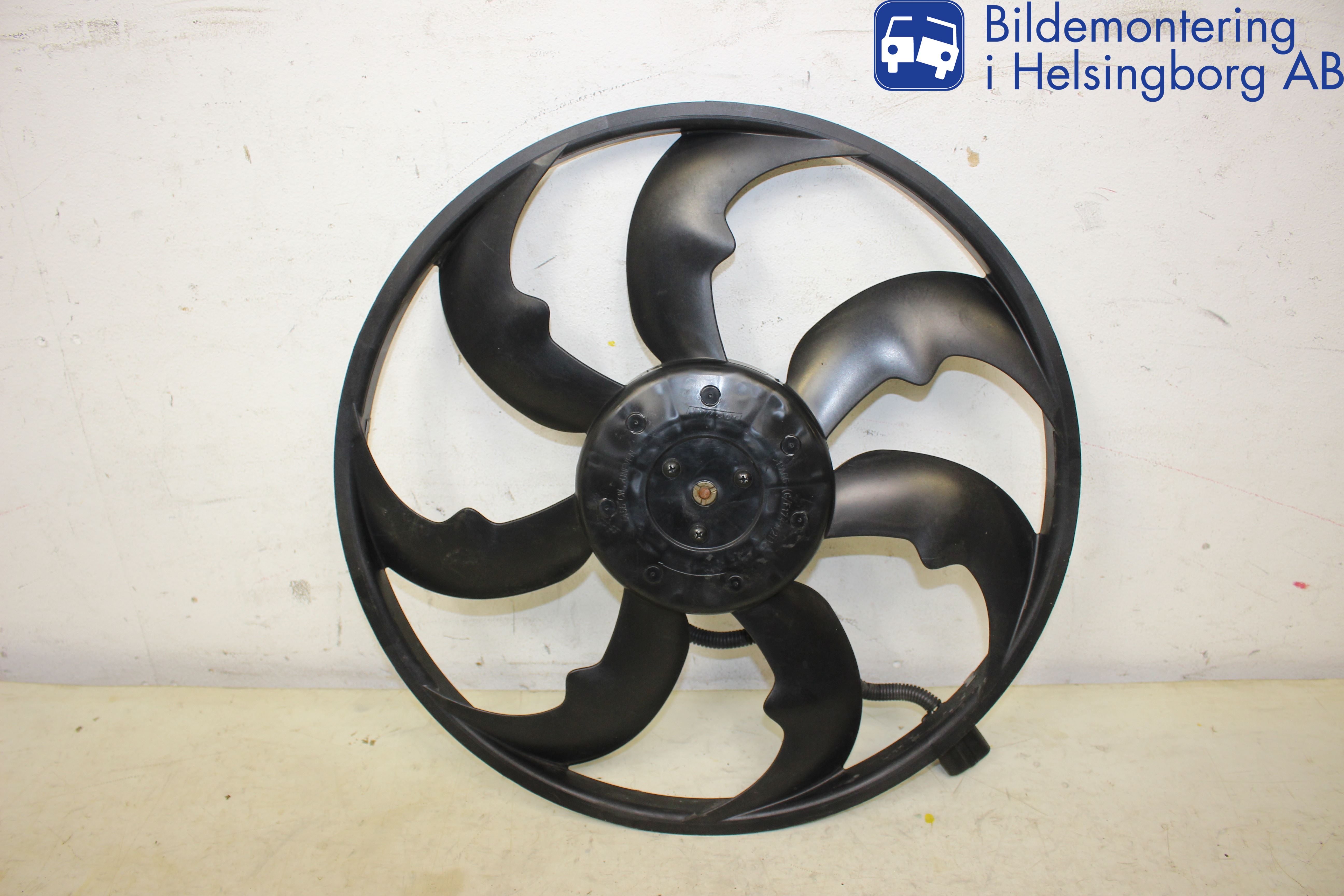 Hyundai i40 08-15 Kylfläkt El