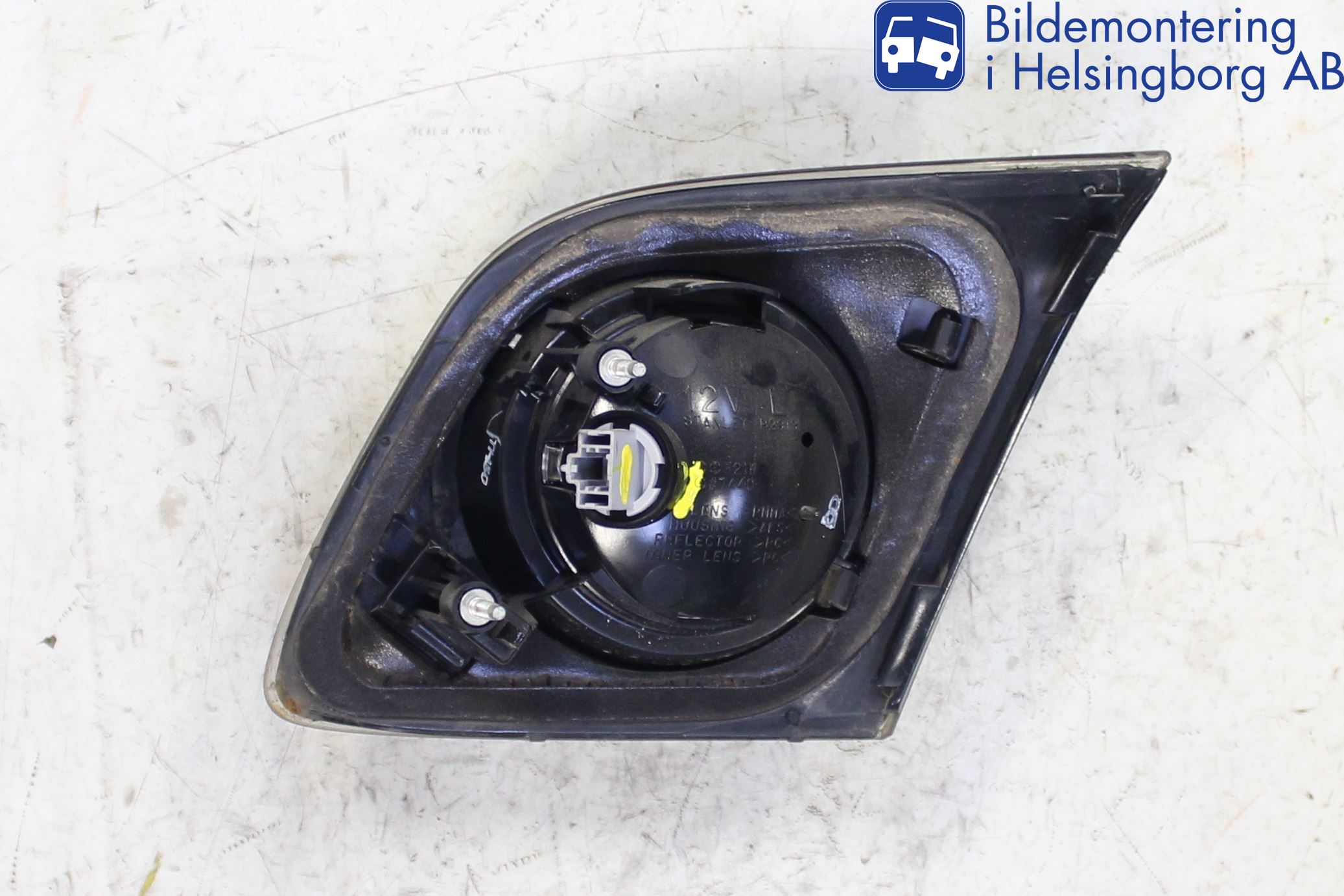 Mazda 3 I 07-08 Bakljus Lucka Vä