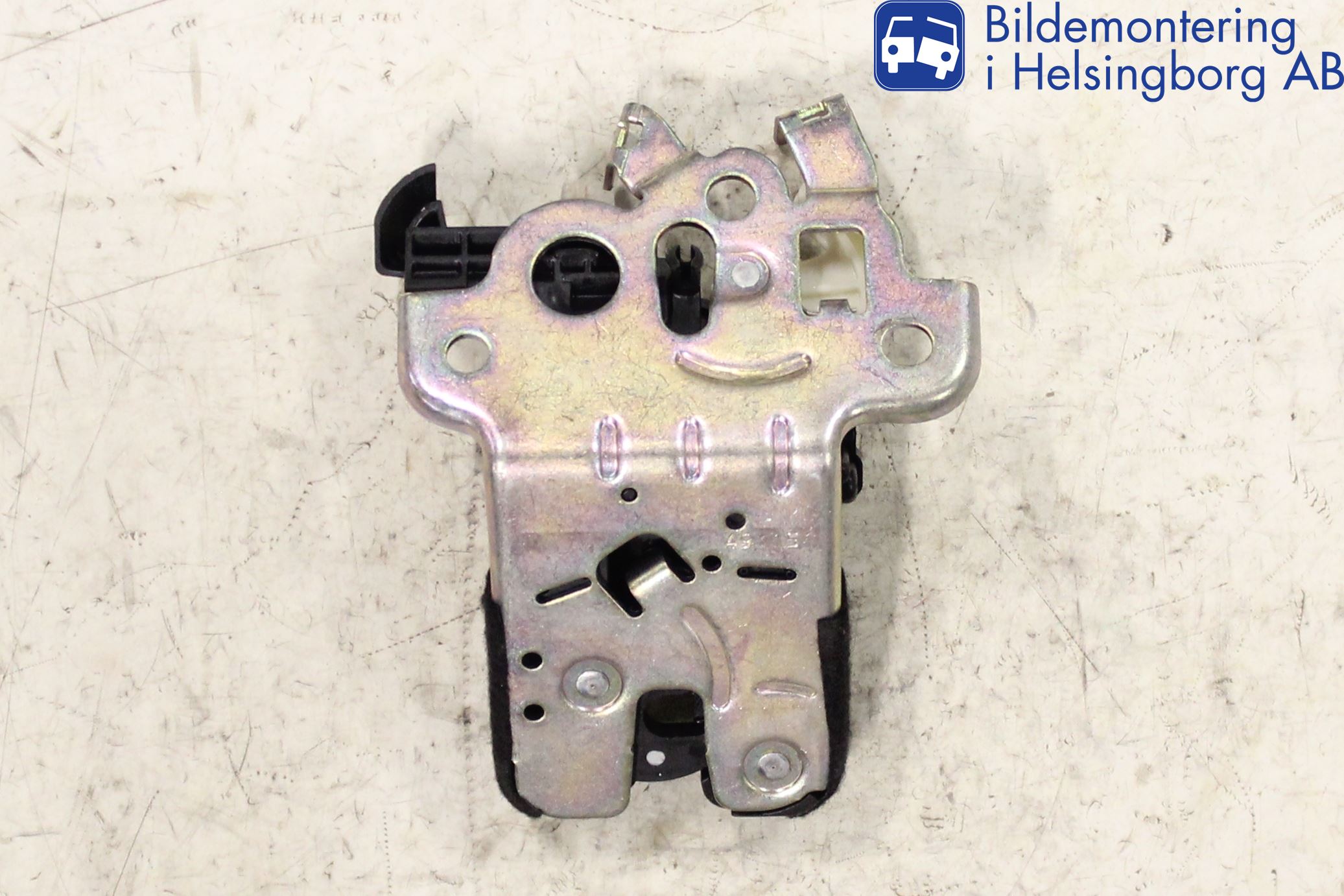 Audi A3/S3 8V 13-20 Låskista Baklucka