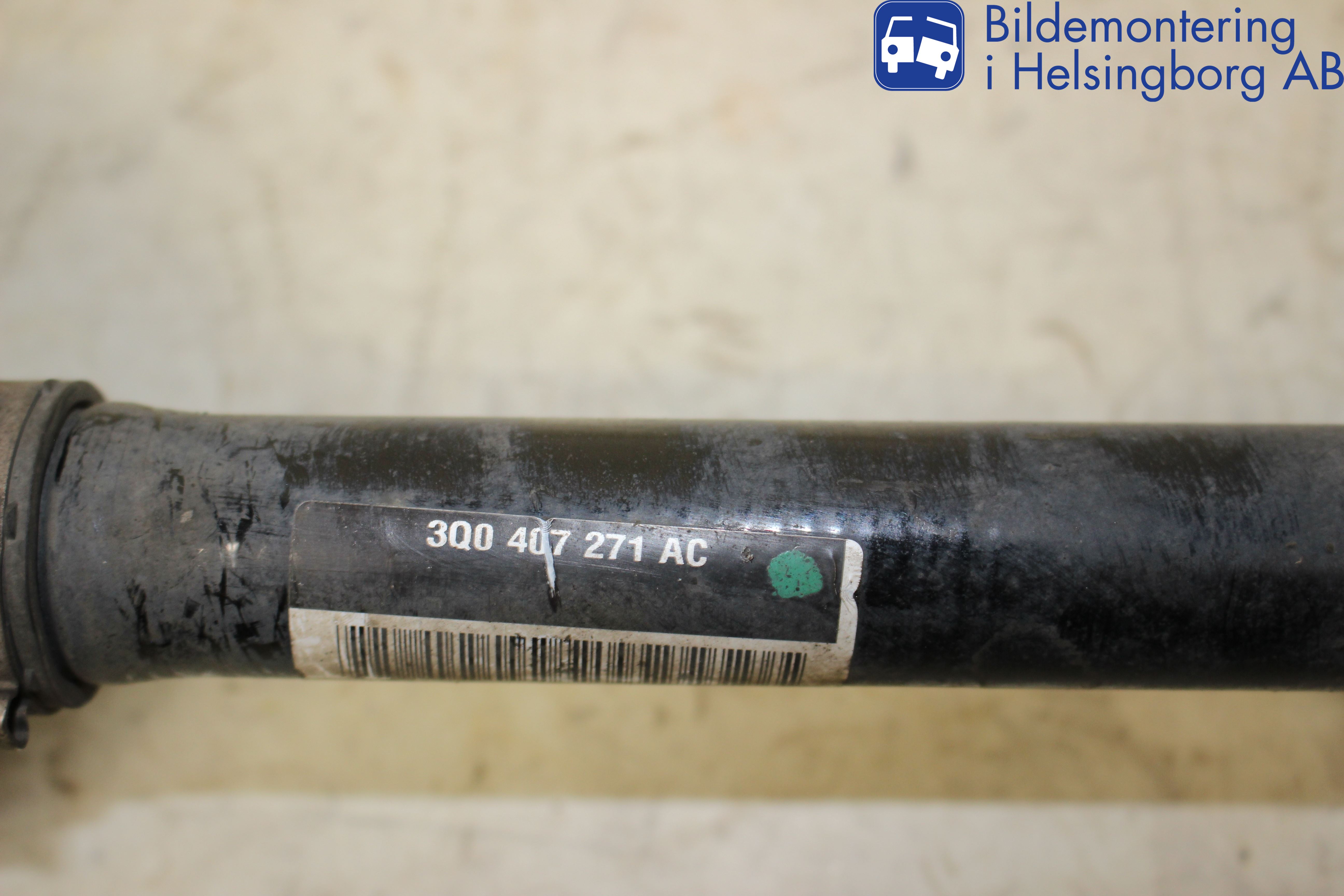 Volkswagen VW PASSAT 15-19 Drivaxel Fram Vänster