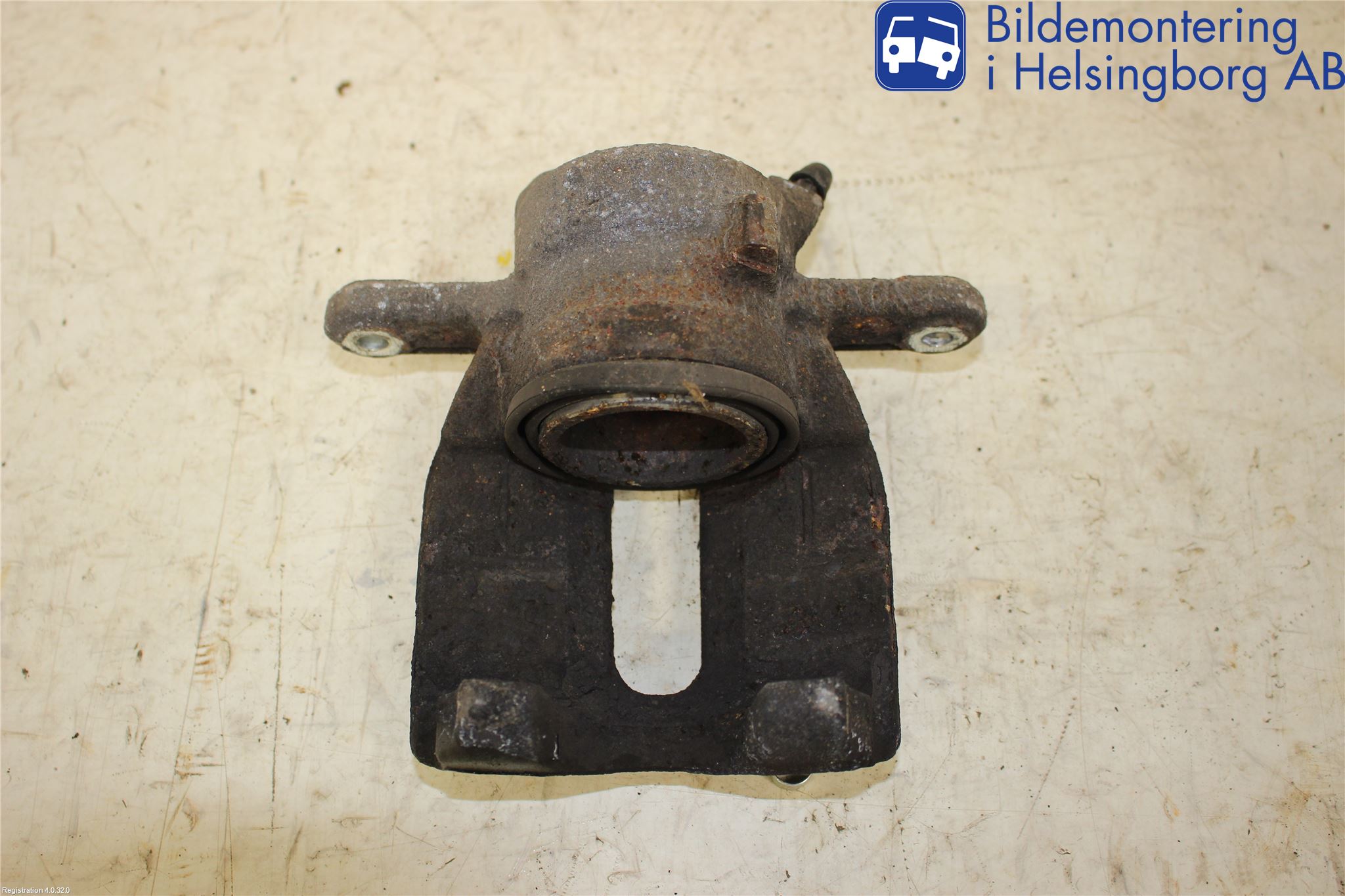 Renault CAPTUR 13-19 Bromsok Fram Höger