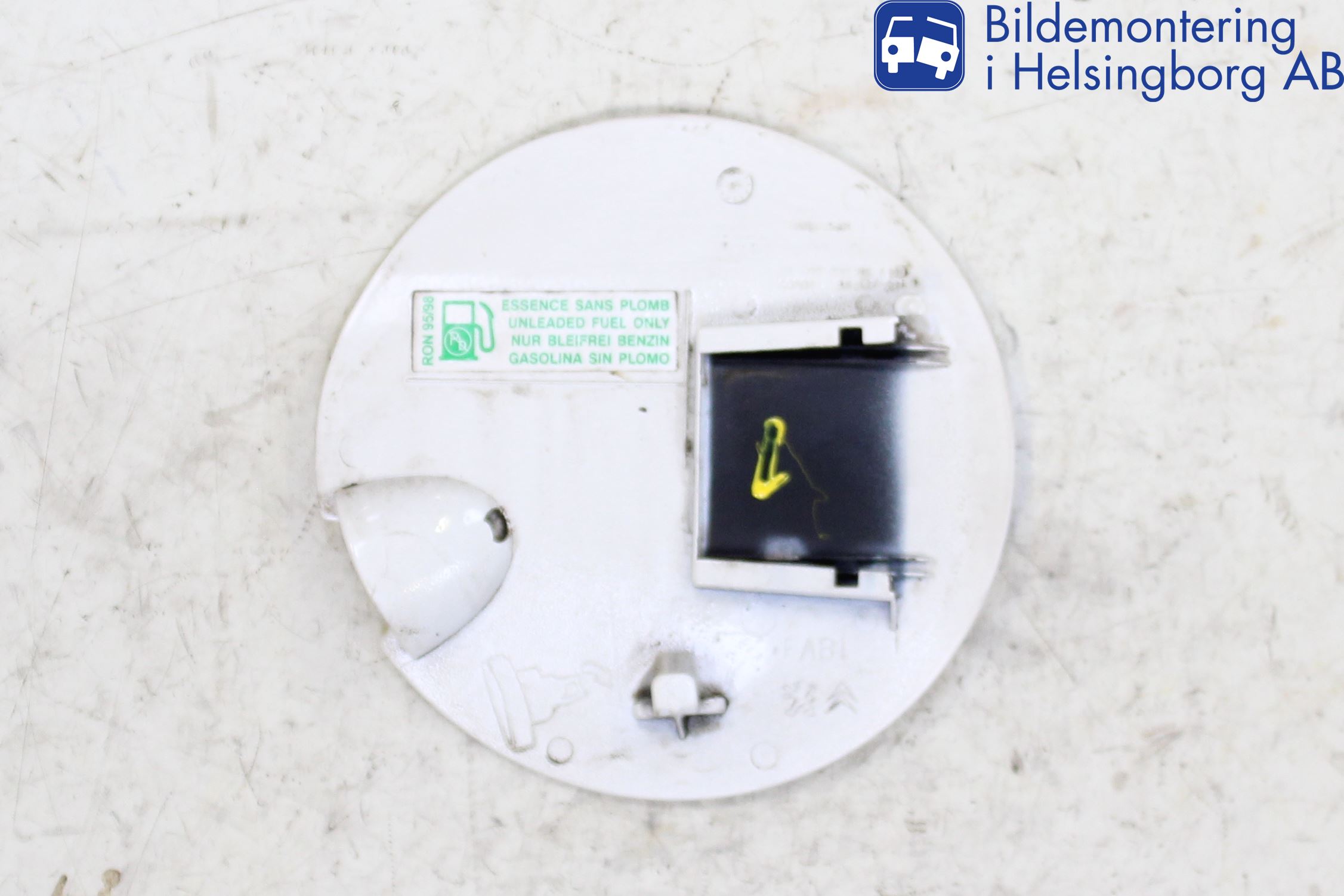 Peugeot 208 12-15 Tanklucka