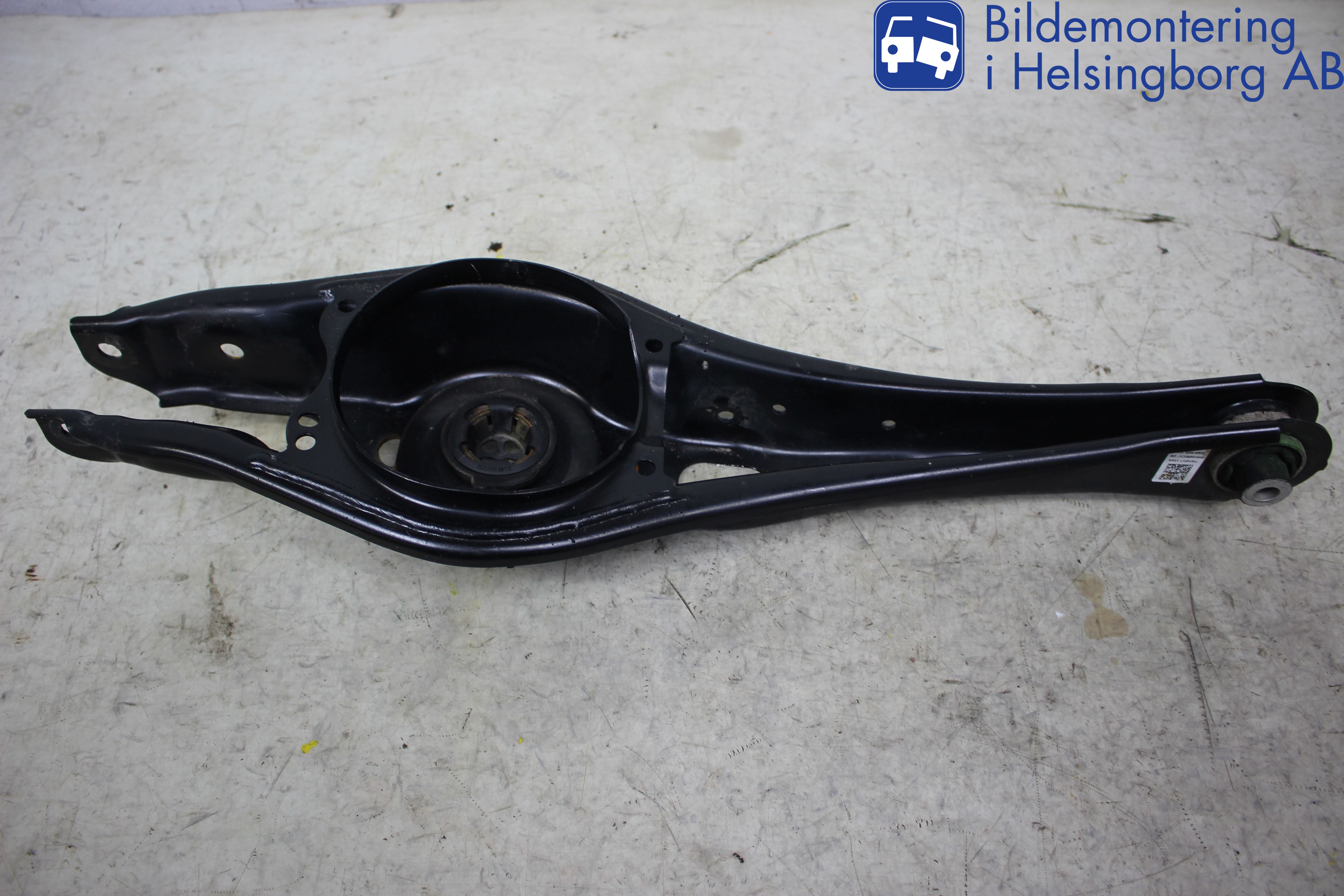 Volkswagen VW TIGUAN 16-24 Bärarm Bak Höger