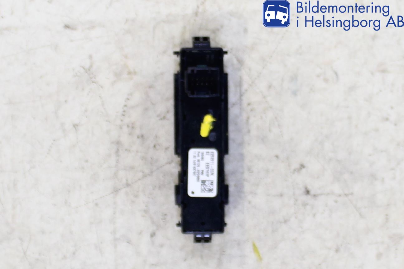 BMW 3 F30/F31/F80 12-19 Strömställare Antisladd
