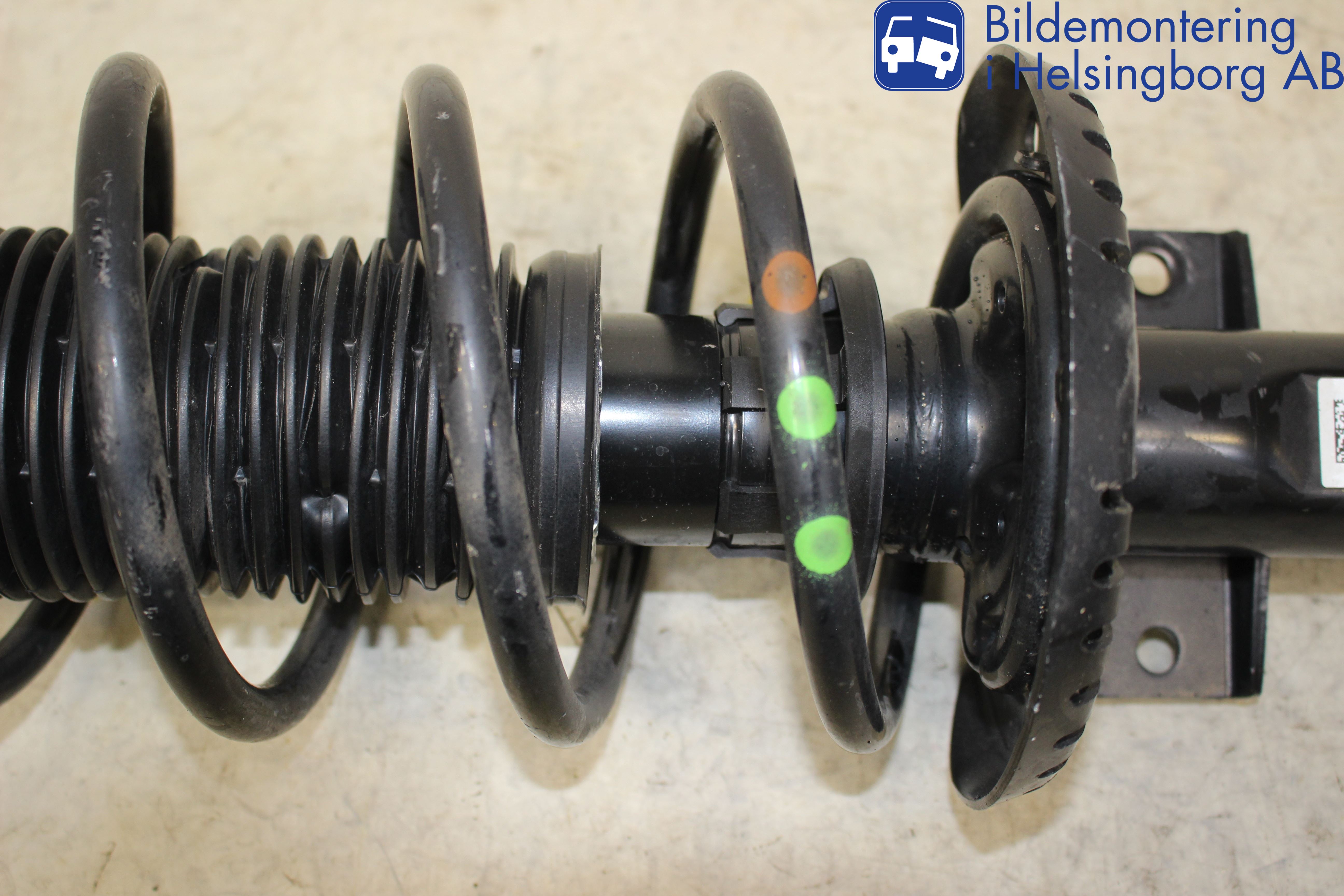 Audi A1/S1 11-18 Fjäderben Fram Höger