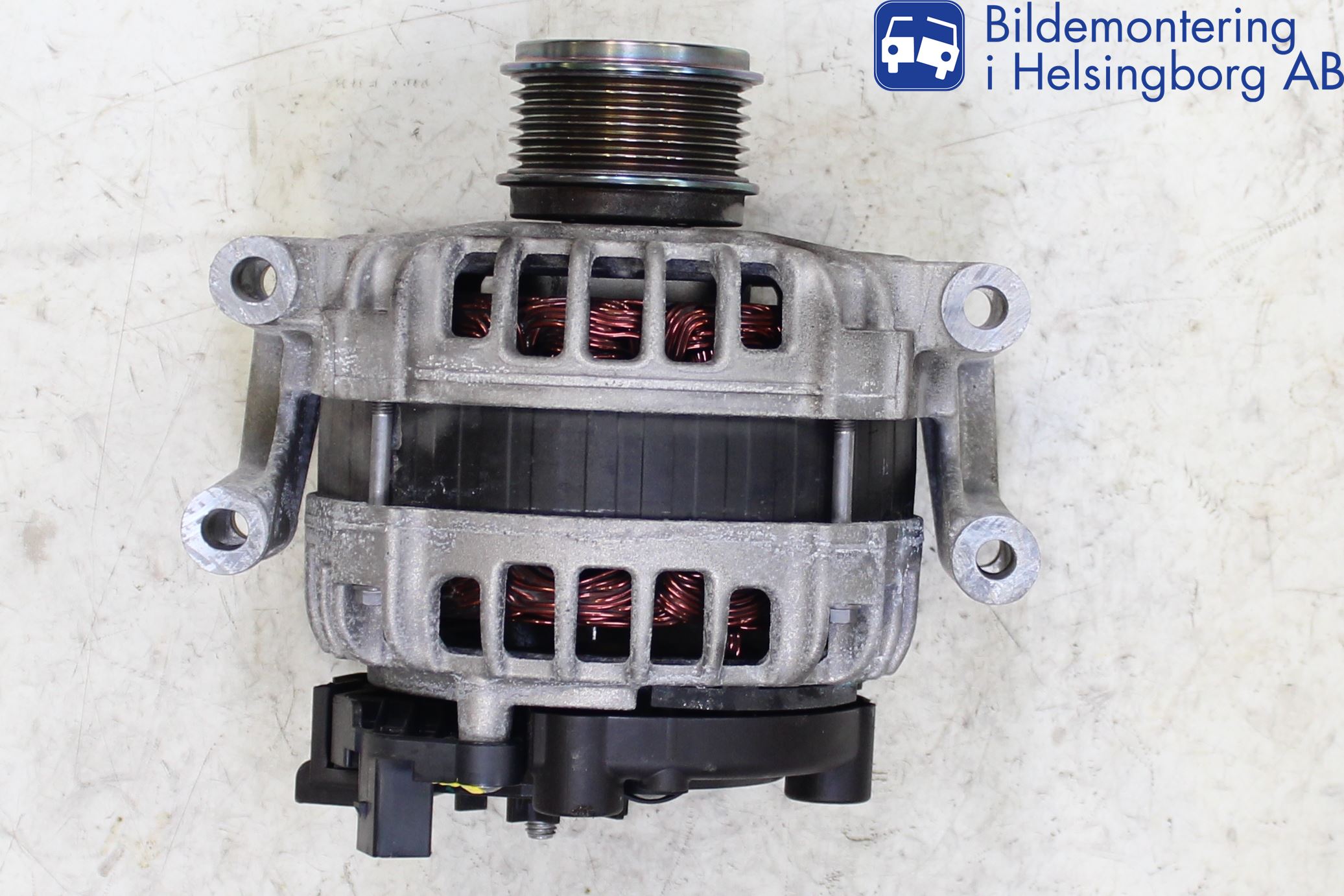 Volkswagen VW SCIROCCO 09-17 Generator