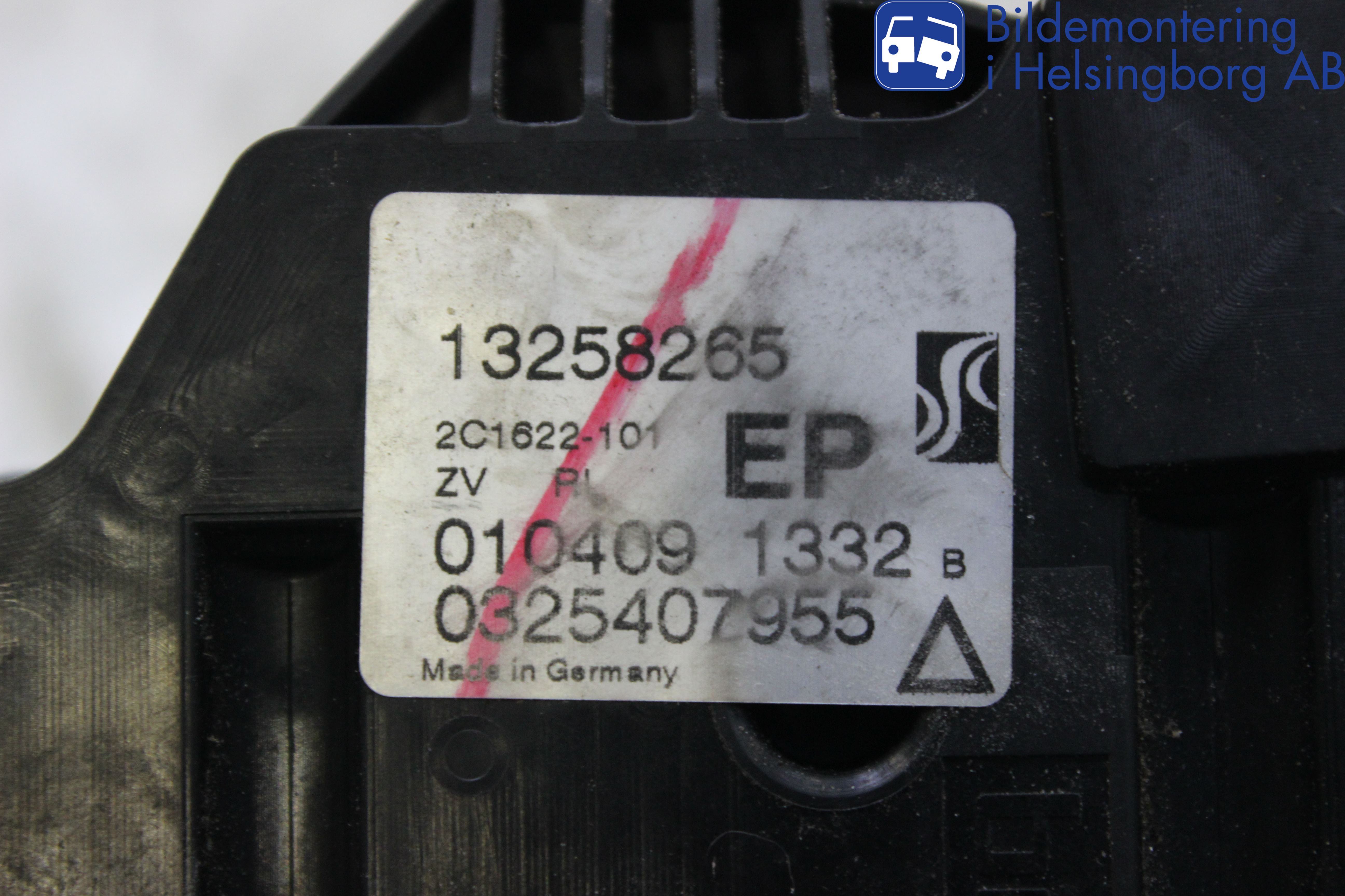 Opel CORSA D 07-14 Centrallåsmotor Vänster