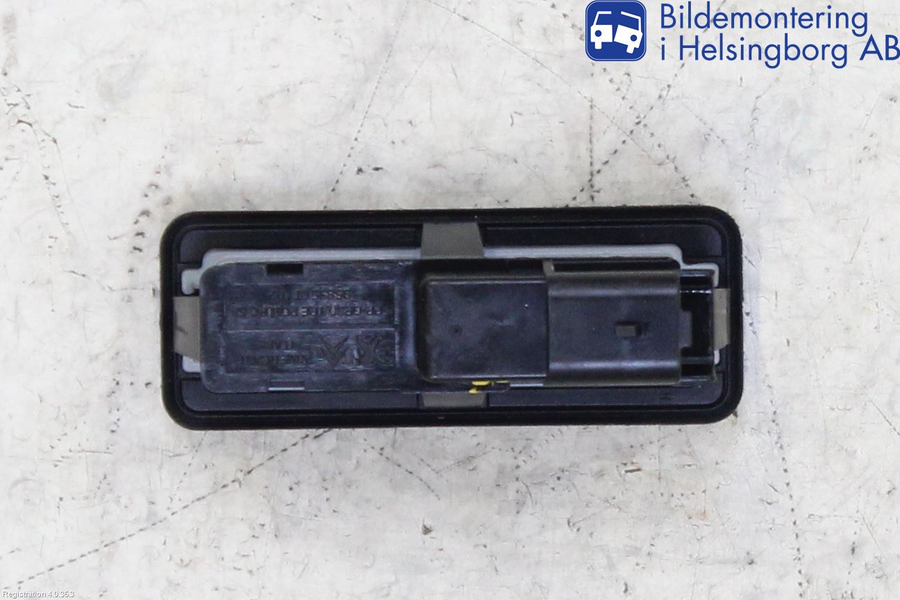 Peugeot 3008 17-24 Bakluckehandtag